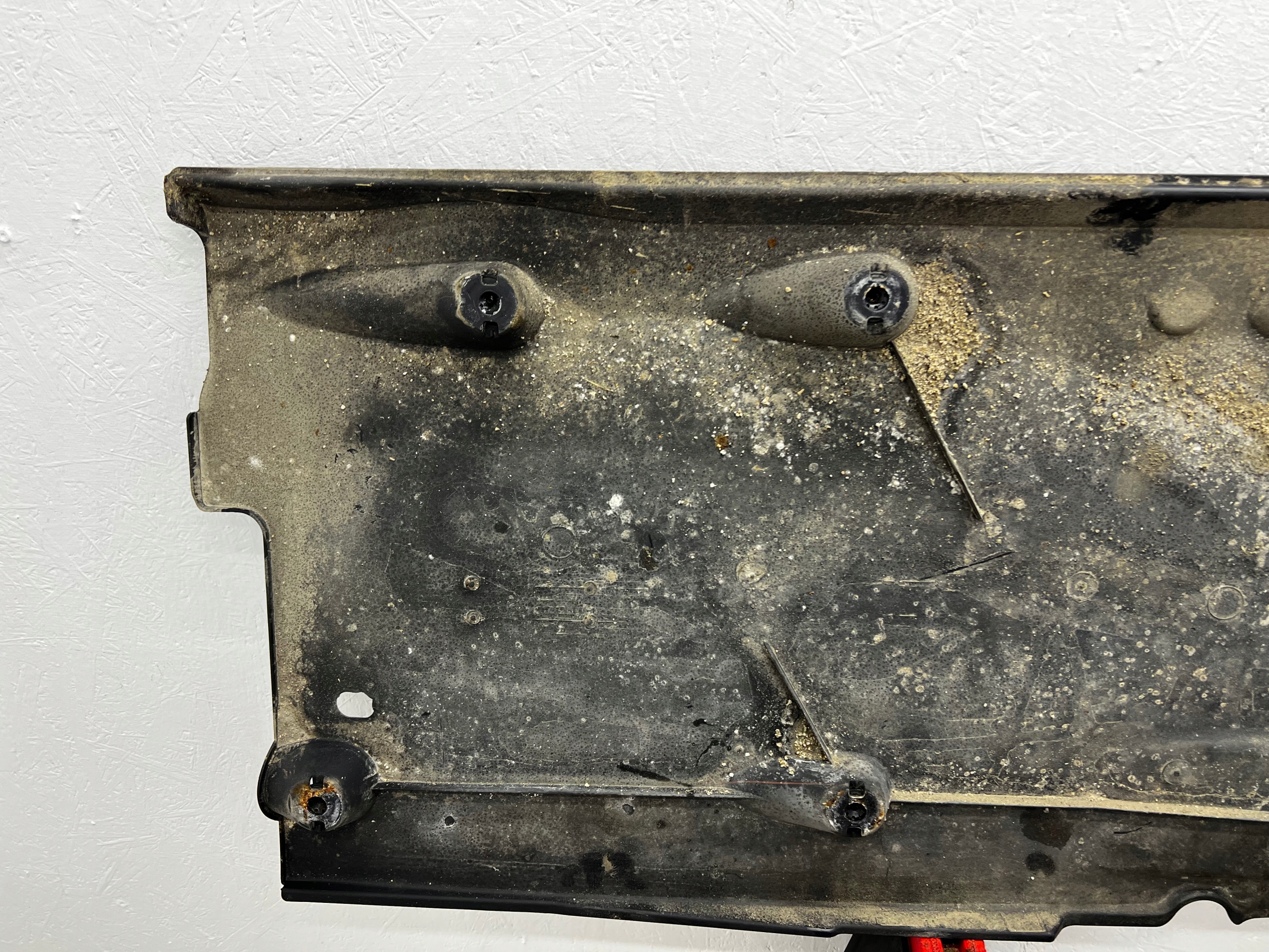 VW PASSAT B7 KOMBI Blende Abdeckung abdeckung Unterfahrschutz links 3C0825201D