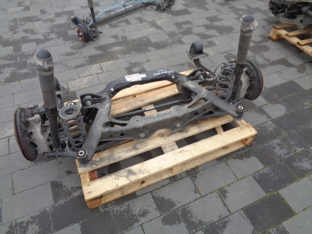 ZAWIESZENIE TYLNE BELKA OŚ AUDI Q3 II 83A 2022 ROK HYBRYDA E-TSI Typ samochodu Samochody osobowe