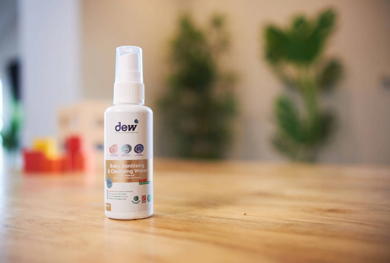 Dew - Woda oczyszczająca dla dzieci 65ml Opakowanie spray