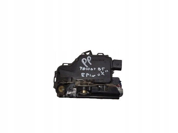 VW PASSAT B5 96- ZAMEK PRAWY PRZÓD 8PIN