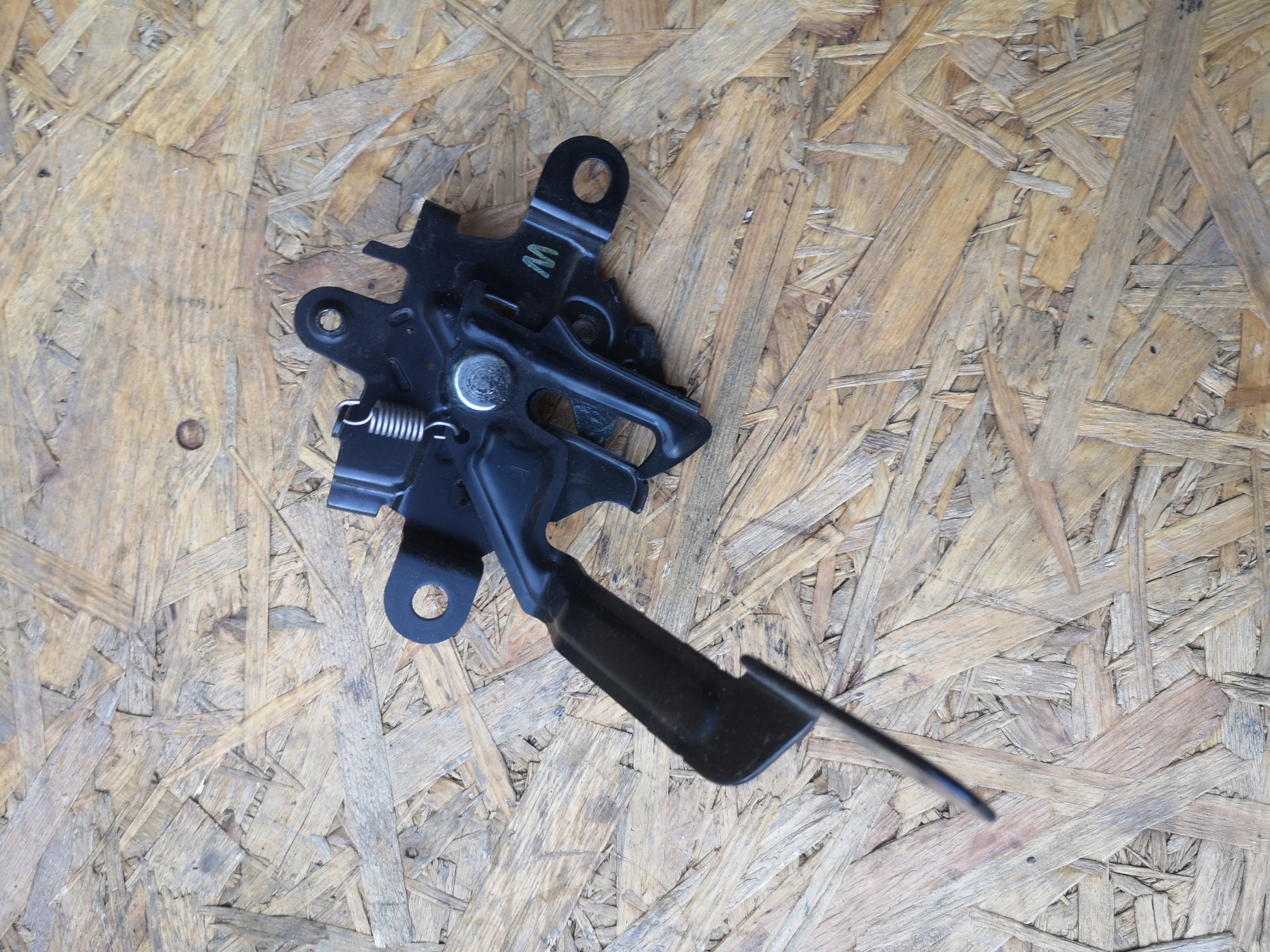 TOYOTA RAV4 V ЗАМОК КАПОТА