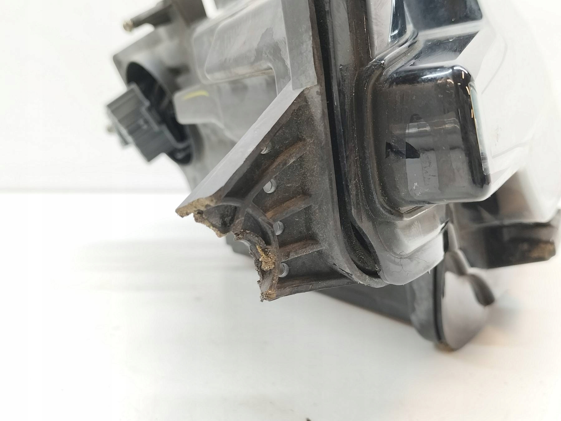 light front left EU FULL LED damaged 32228866 Volvo S60 III 2018-2024