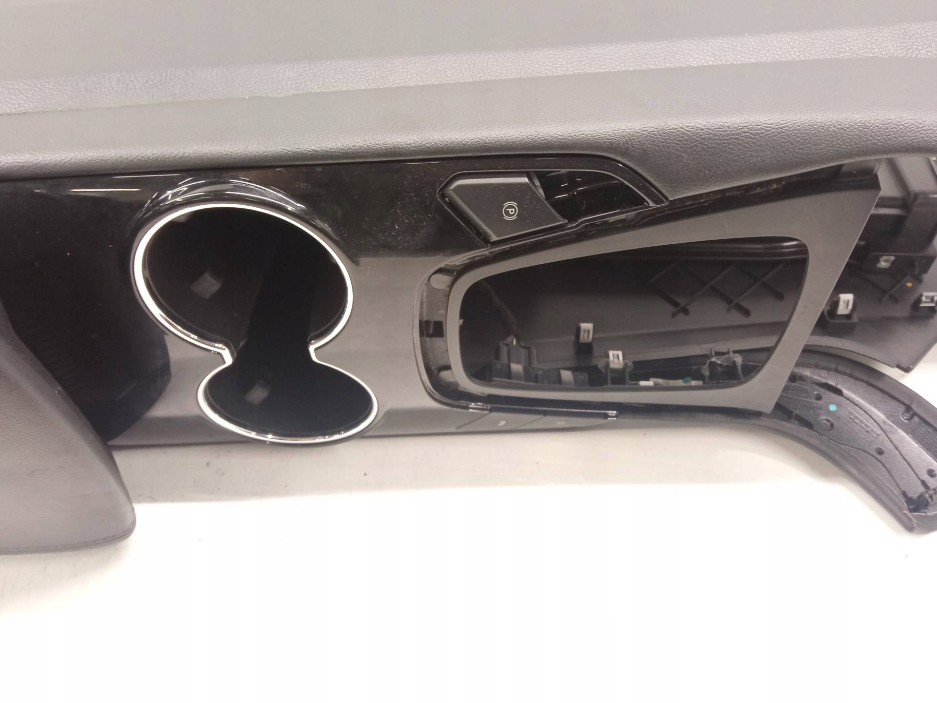TUNEL central armrest PANEL air conditioning devices rear part EM2BR060B44A Ford Galaxy Mk4