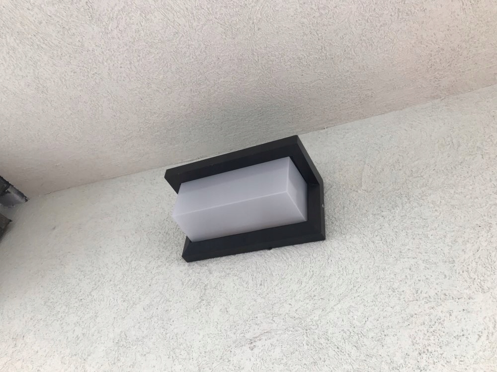 KINKIET ZEWNĘTRZNY LAMPA ELEWACYJNA OGRODOWA LED 12W CZUJNIK RUCHU IP65 ALU Maksymalna moc pojedynczego źródła światła 12 W