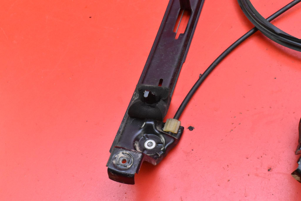 window regulator left front EU 1P0837401B SEAT LEON 2 II 5D HB LIFT 09-12