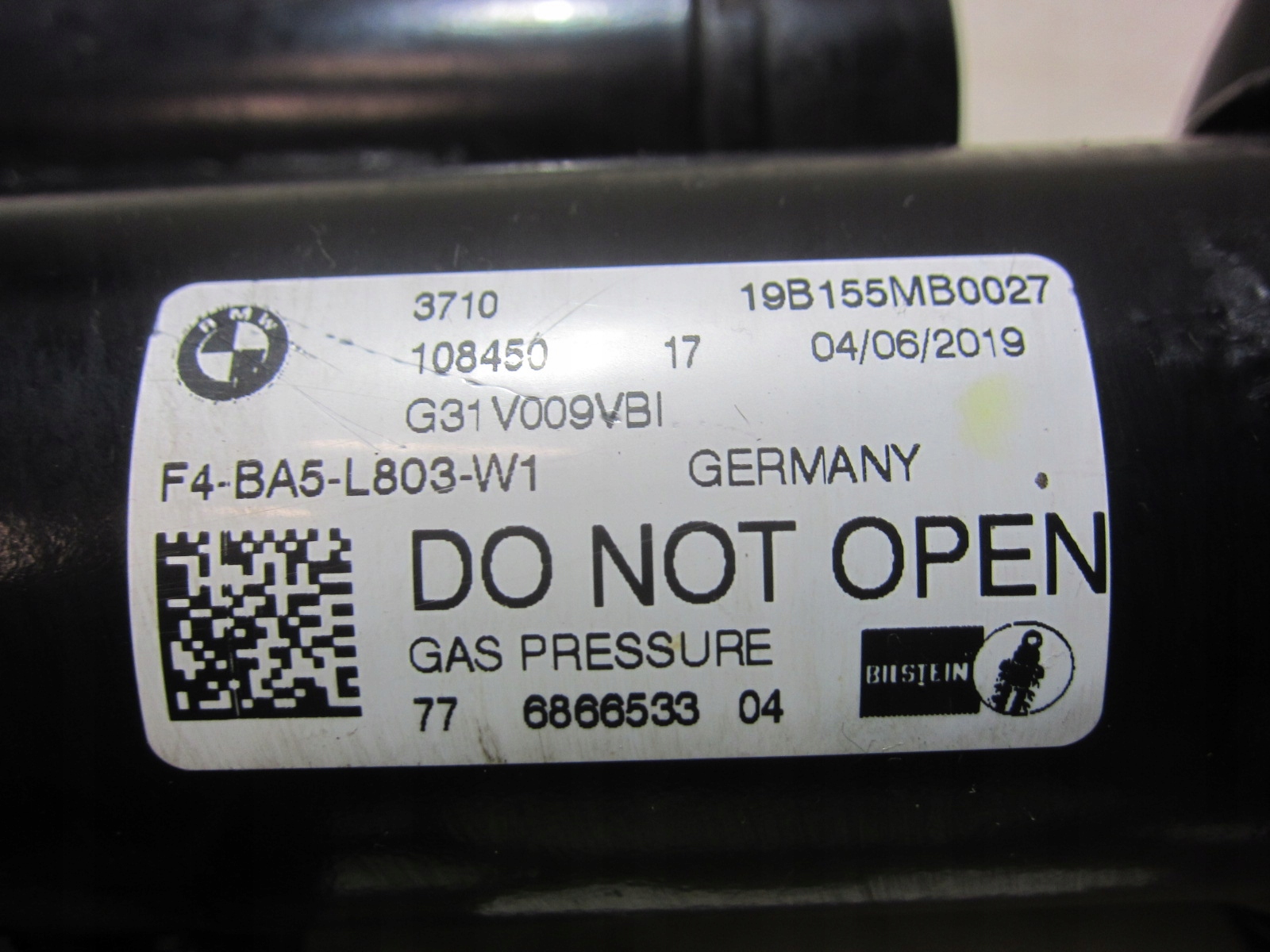 BMW 5 G31 X-DRIVE 4X4 shock absorber left front front VDM 37106866533