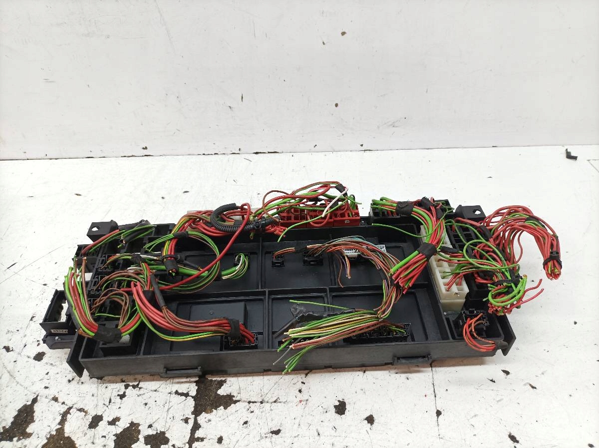 compartment of fuses control unit BODY MULTIPLEX 504134192 Iveco Stralis