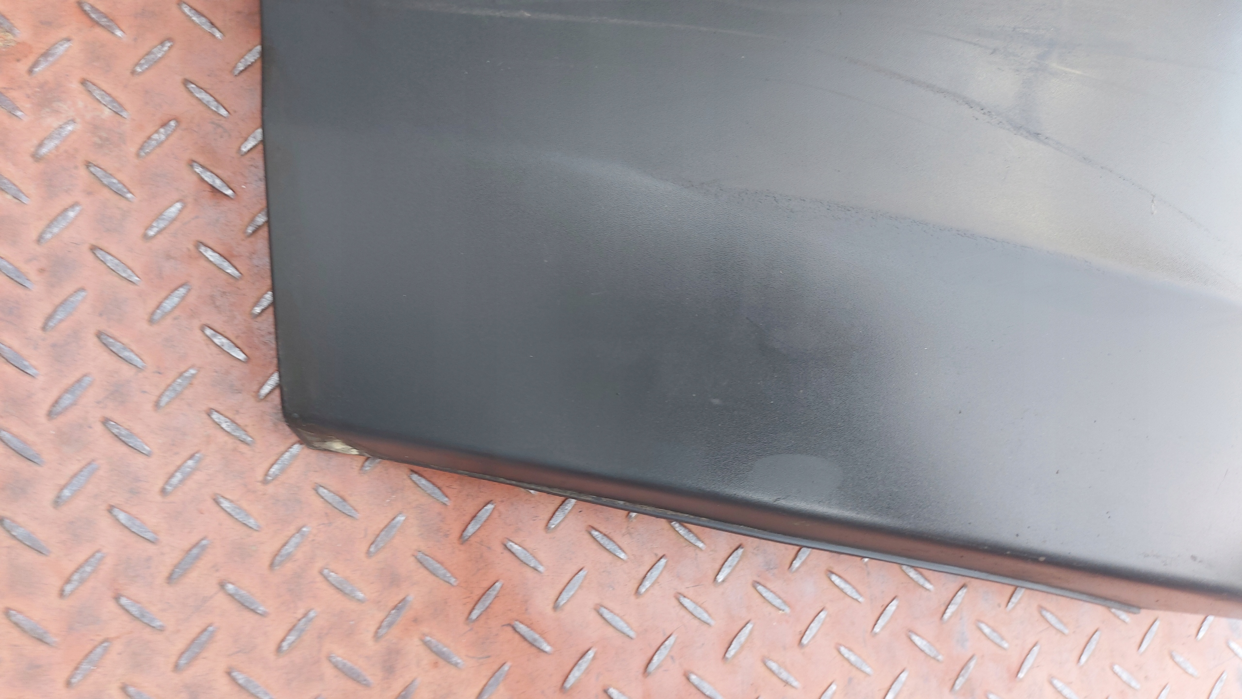 Ecke der Stoßstange links heck FORD TRANSIT 13