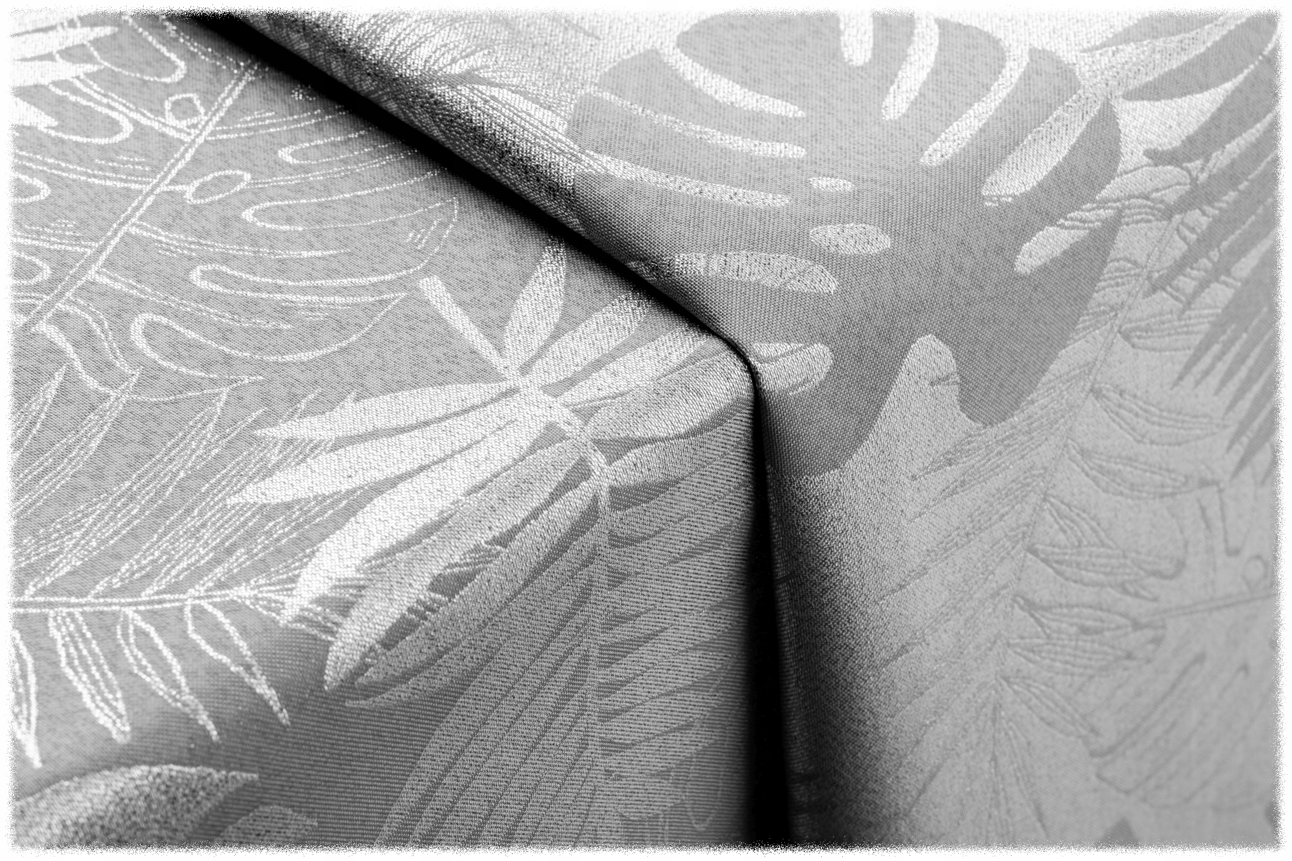 

obrus Dwustronny 120x220 Popiel srebrny Monstera