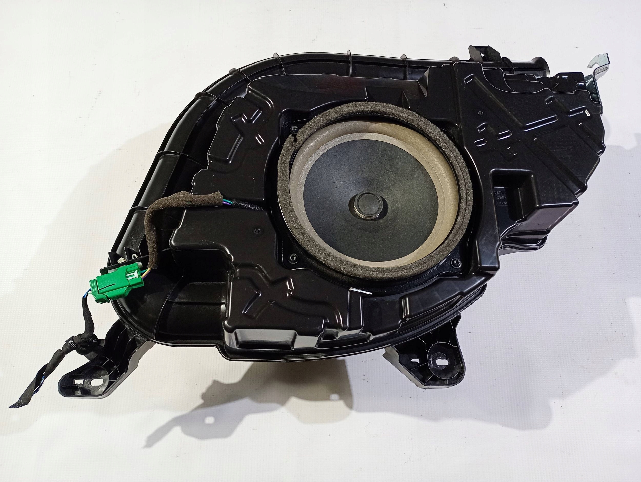 Subwoofer speaker amplifier bang & Olufsen Ford Explorer VI 2020