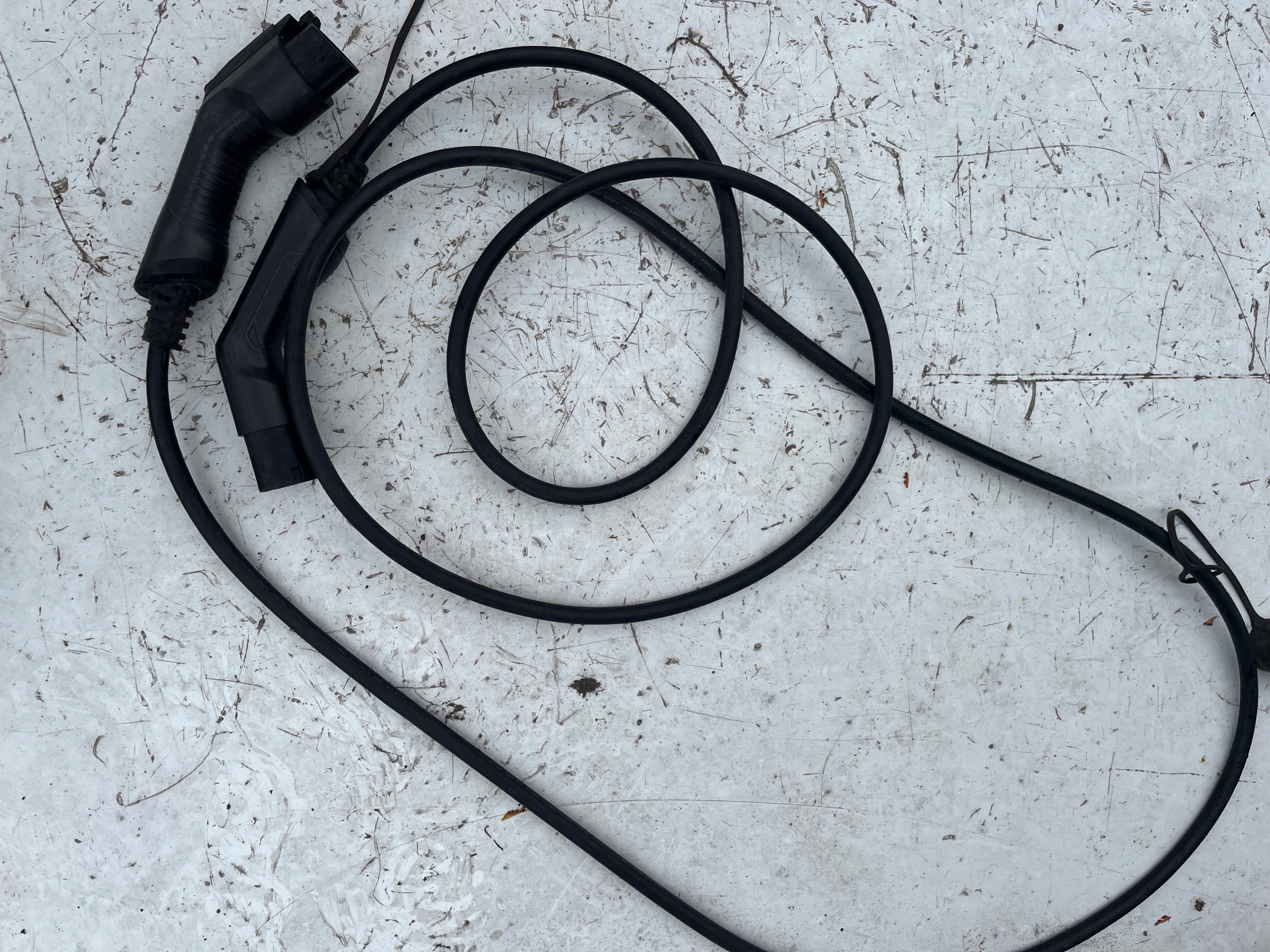 261563 - Кабель для зарядки EV