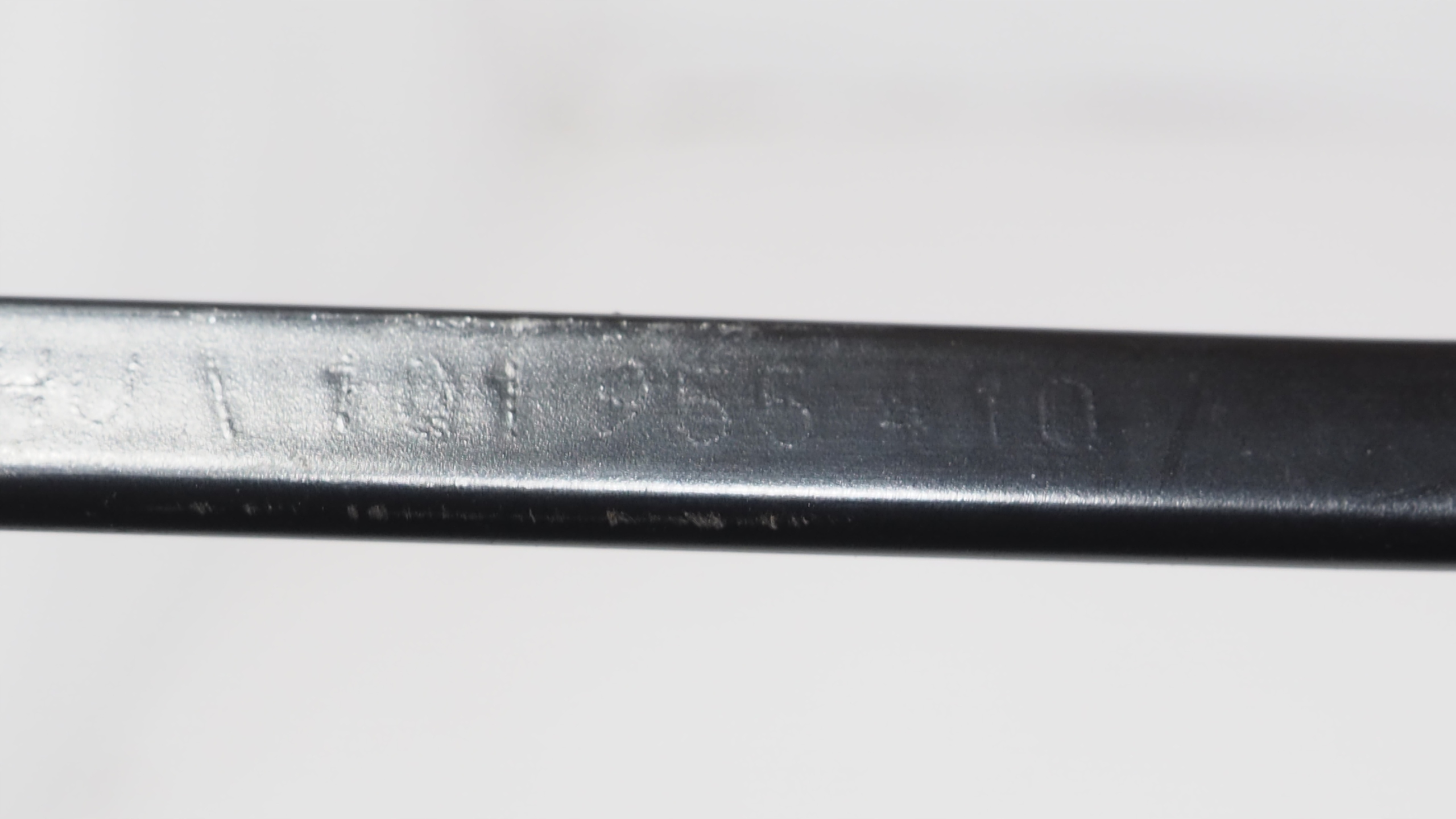 VW Golf VI wiper arm left right front