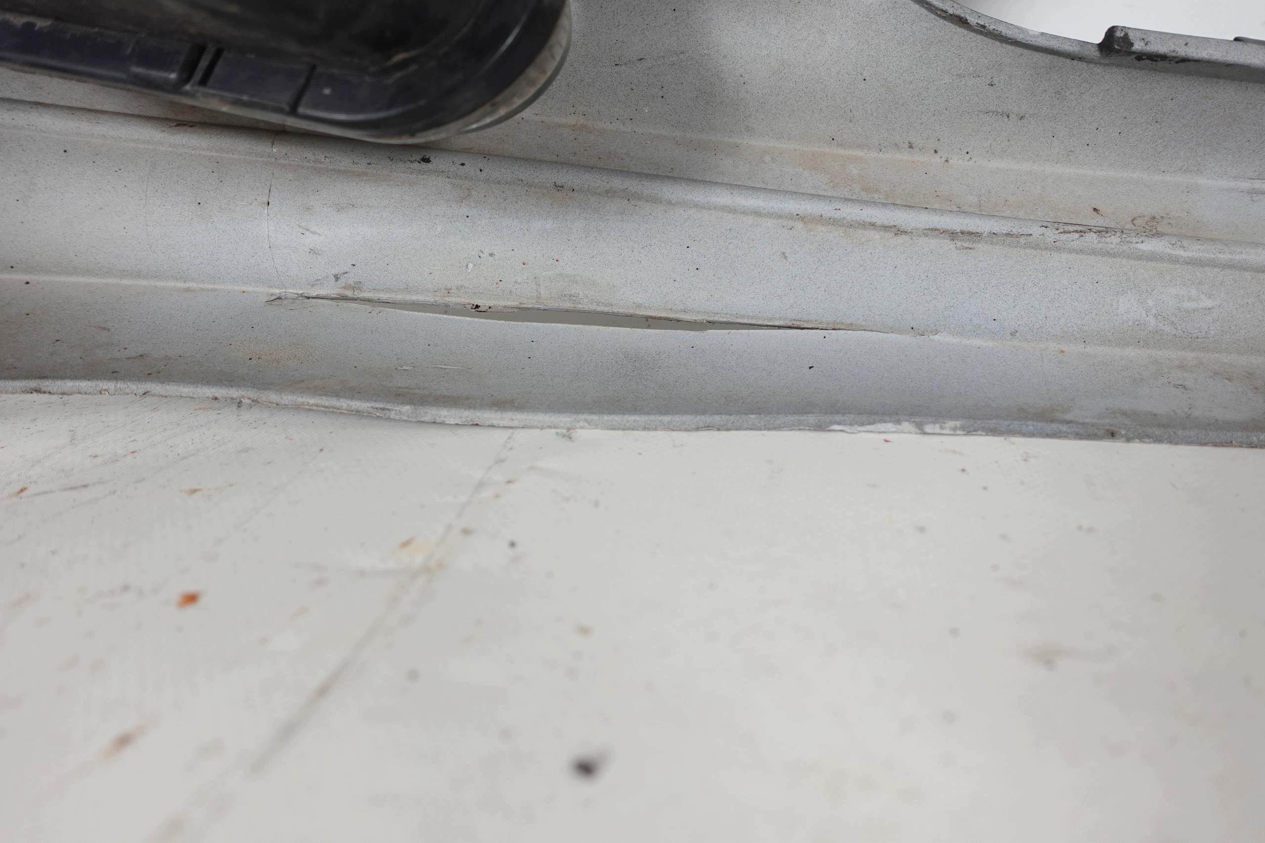 bumper front front MERCEDES E KLASA W211 02-06 C197 AVANTGARDE PDC