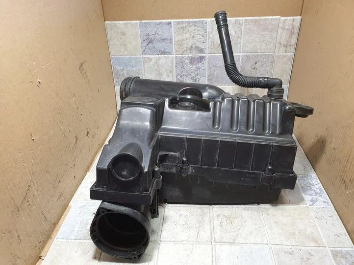 корпус салонного фильтра Воздух vw PASSAT Variant B6 (3C5) 3C0129607 2.0л Дизель