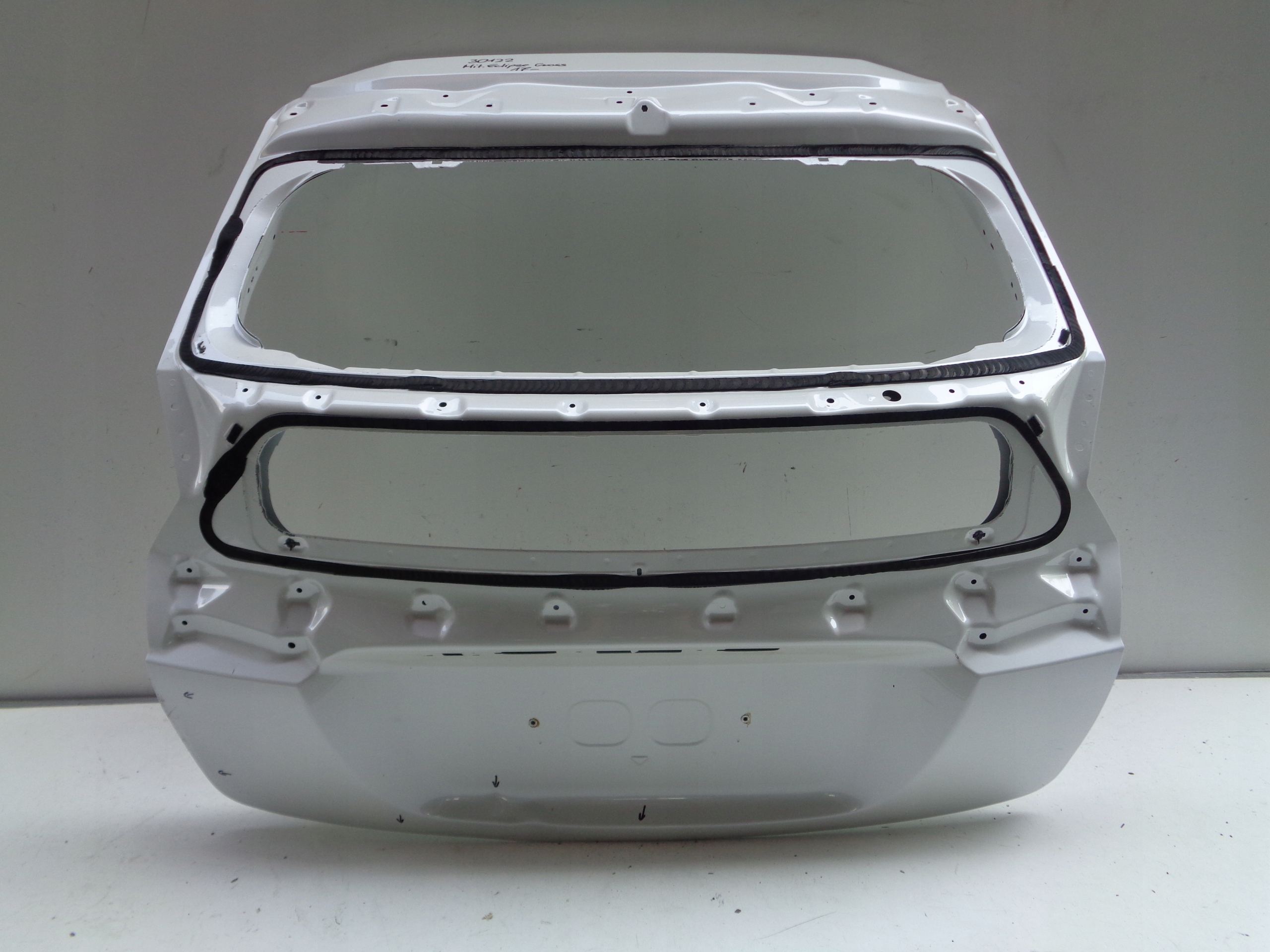 Heckklappe MITSUBISHI ECLIPSE CROSS 17- NR 30122