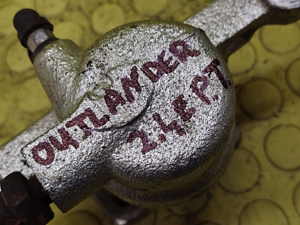MITSUBISHI OUTLANDER and 2.4 caliper brake right rear part