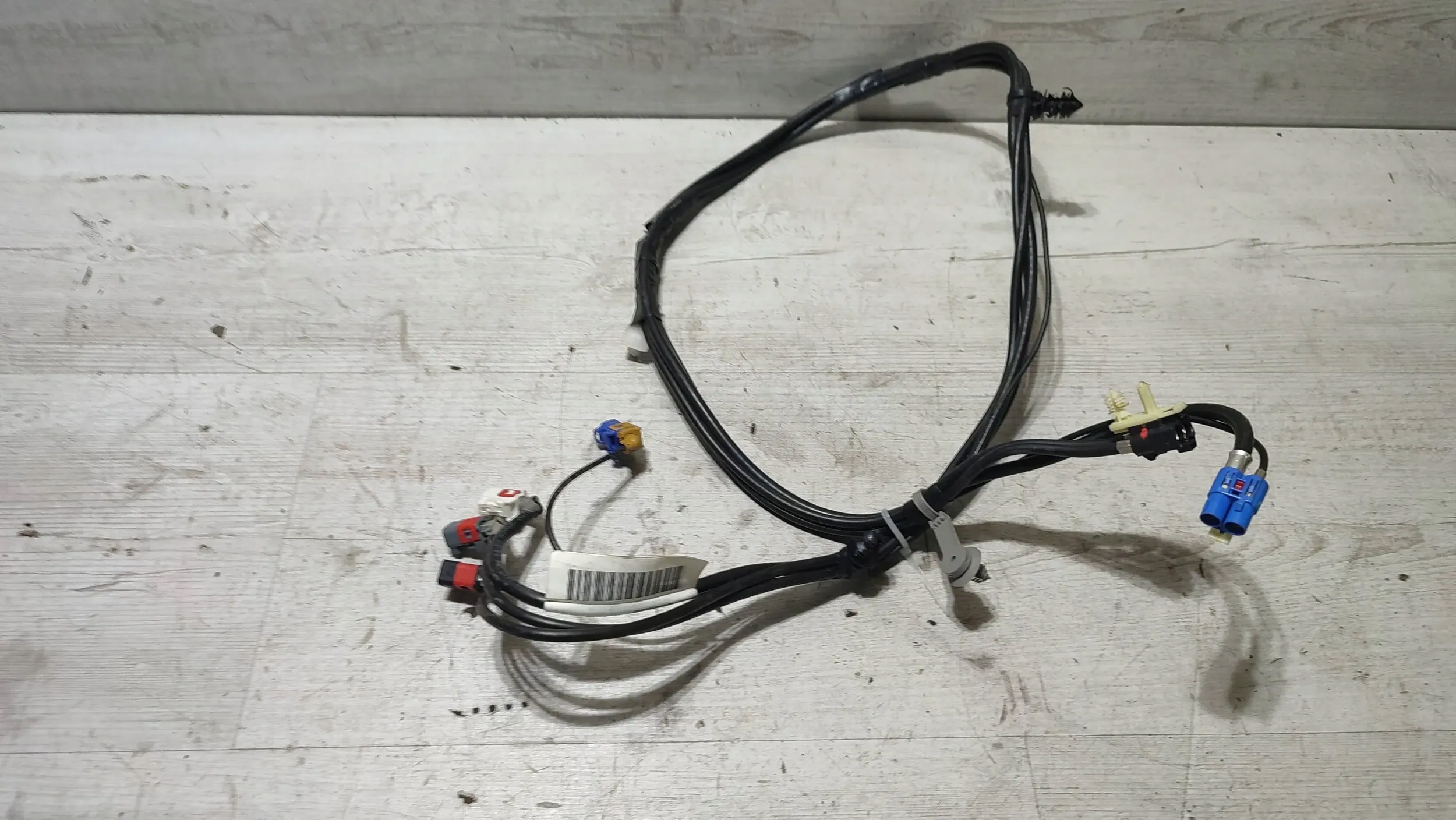 Jeep Cherokee KL 15r. 2.0d bundle przewodow systemu dzwiekowego