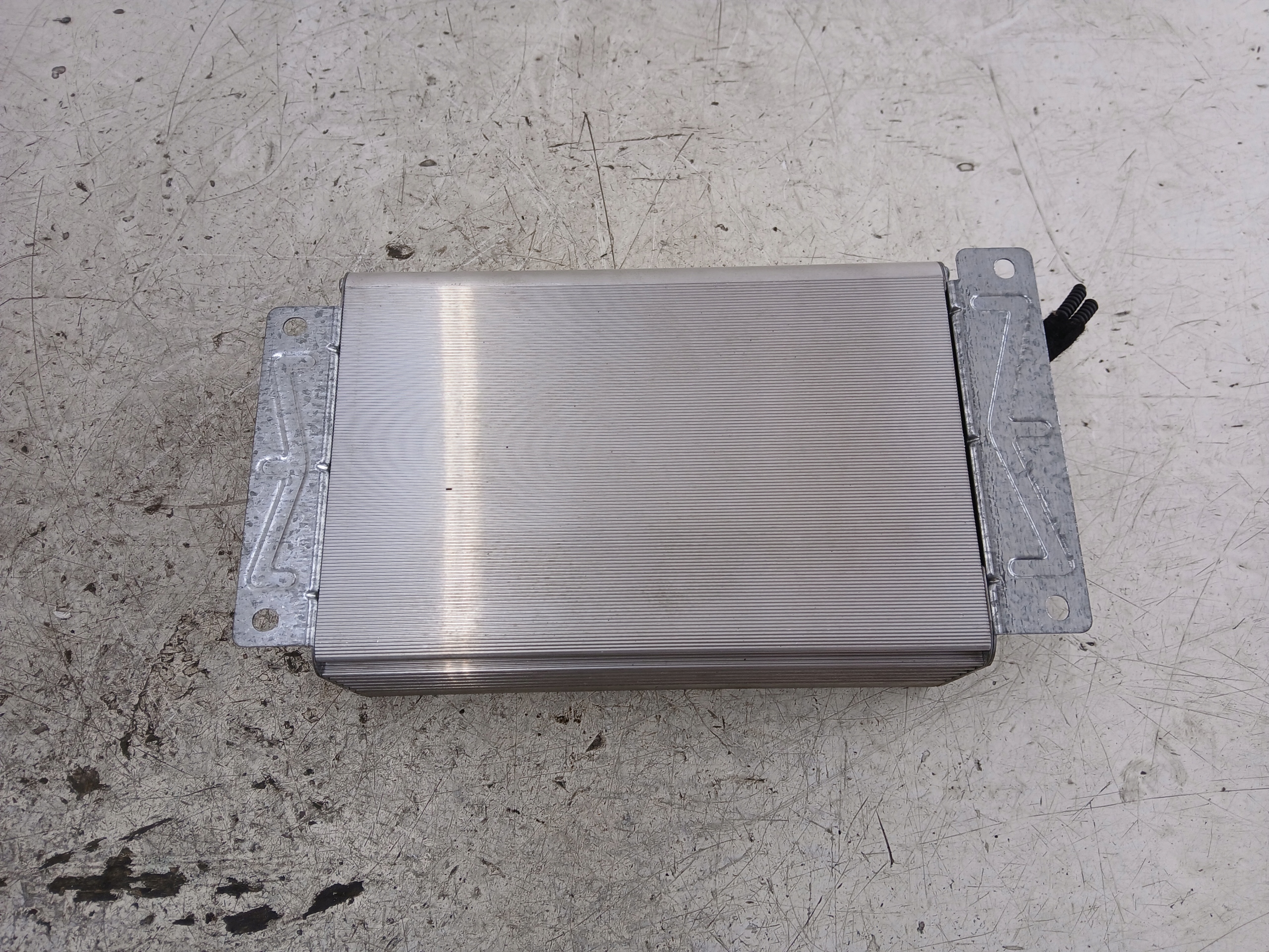 AUDI A6 C6 amplifier RADIA BOSE 4F0910223B