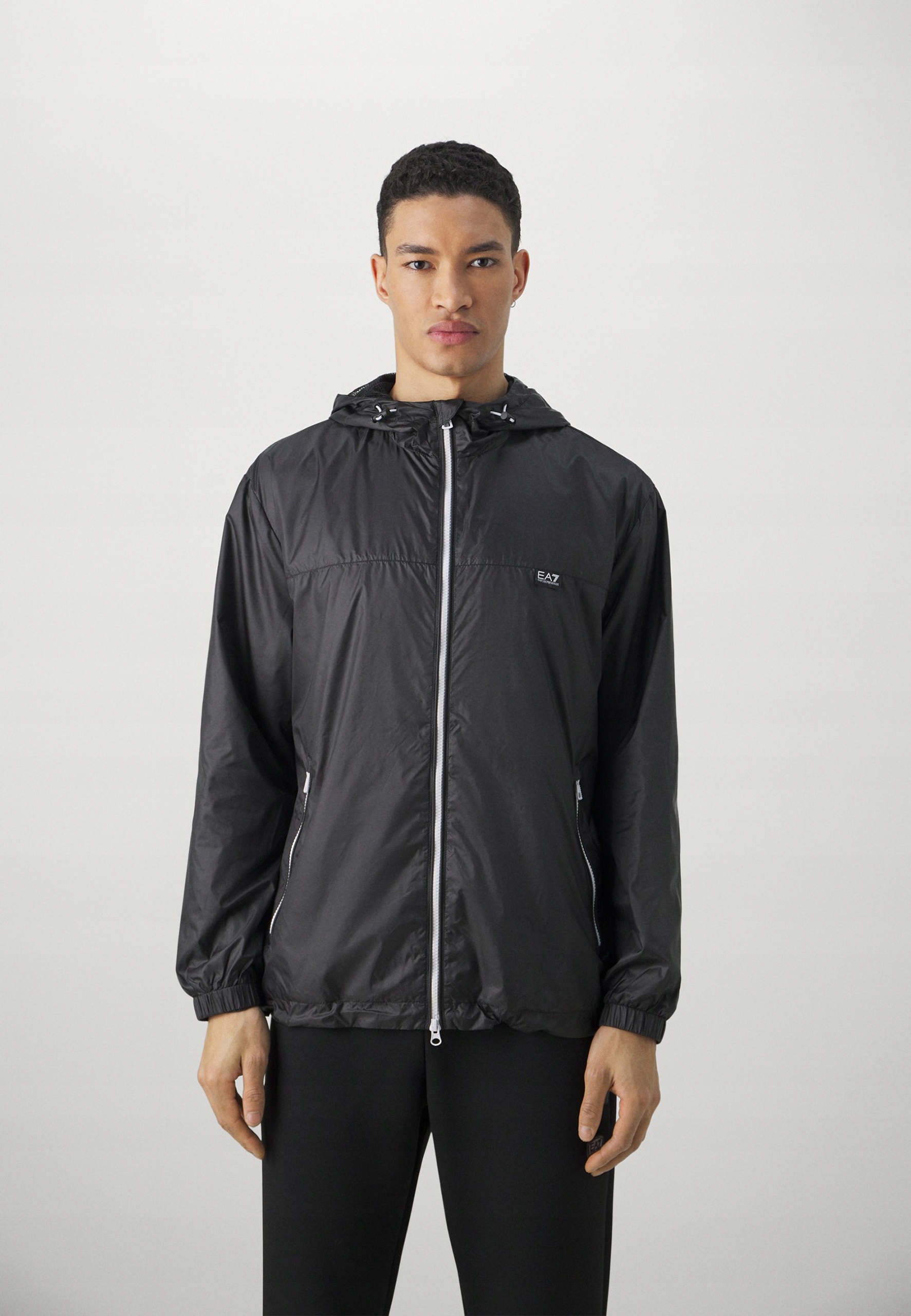 Větrovka s logem Emporio Armani L