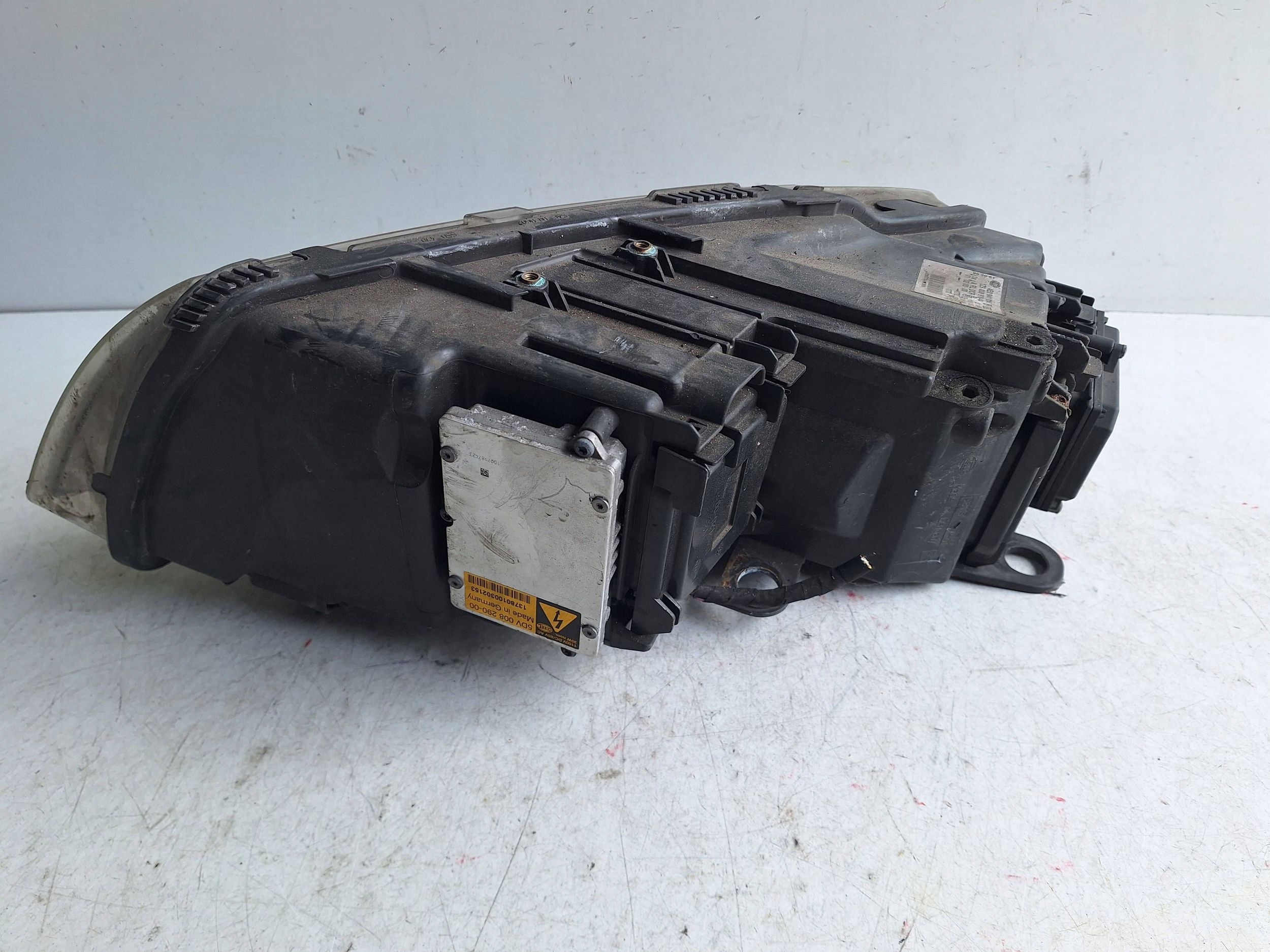 AUDI A8 D3 LIFT 05-09 light right XENON UK-ANGLIK 4E0941004BF