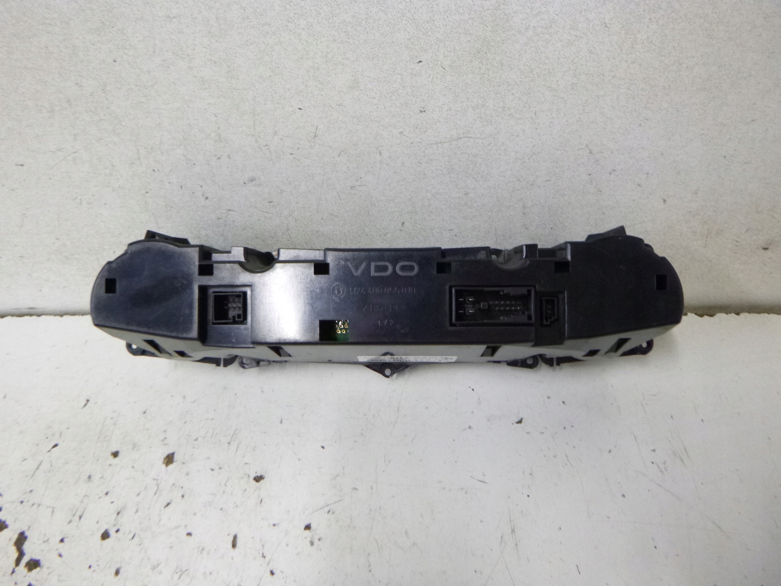 control panel air conditioning devices MERCEDES W211 2118300390 2006r.