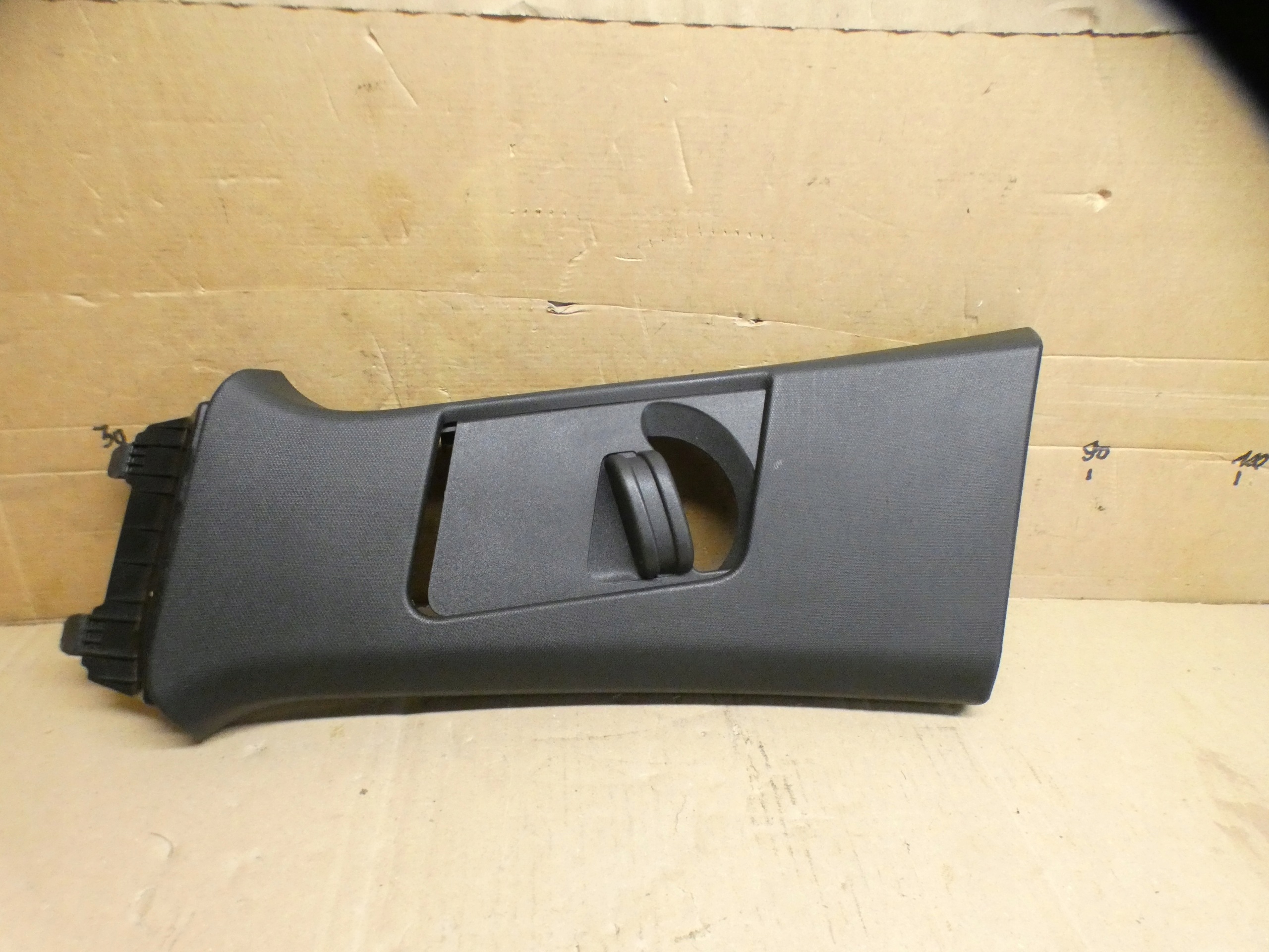 AUDI Q4 E-TRON verkleidung blende abdeckung säule B 89A867243A