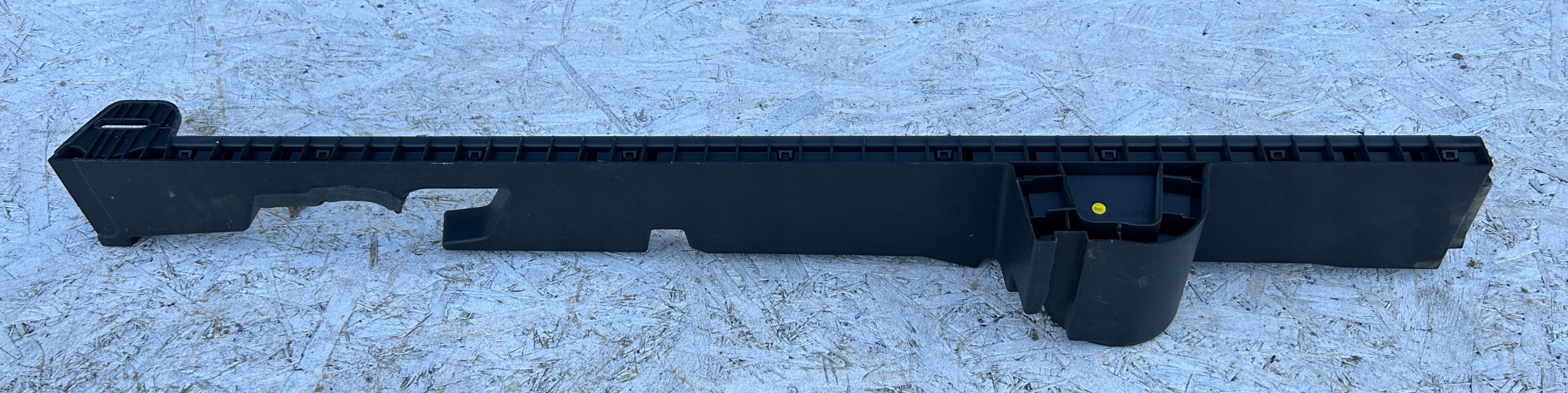 bracket moulding boot right left VW GOLF VII KOMBI 12
