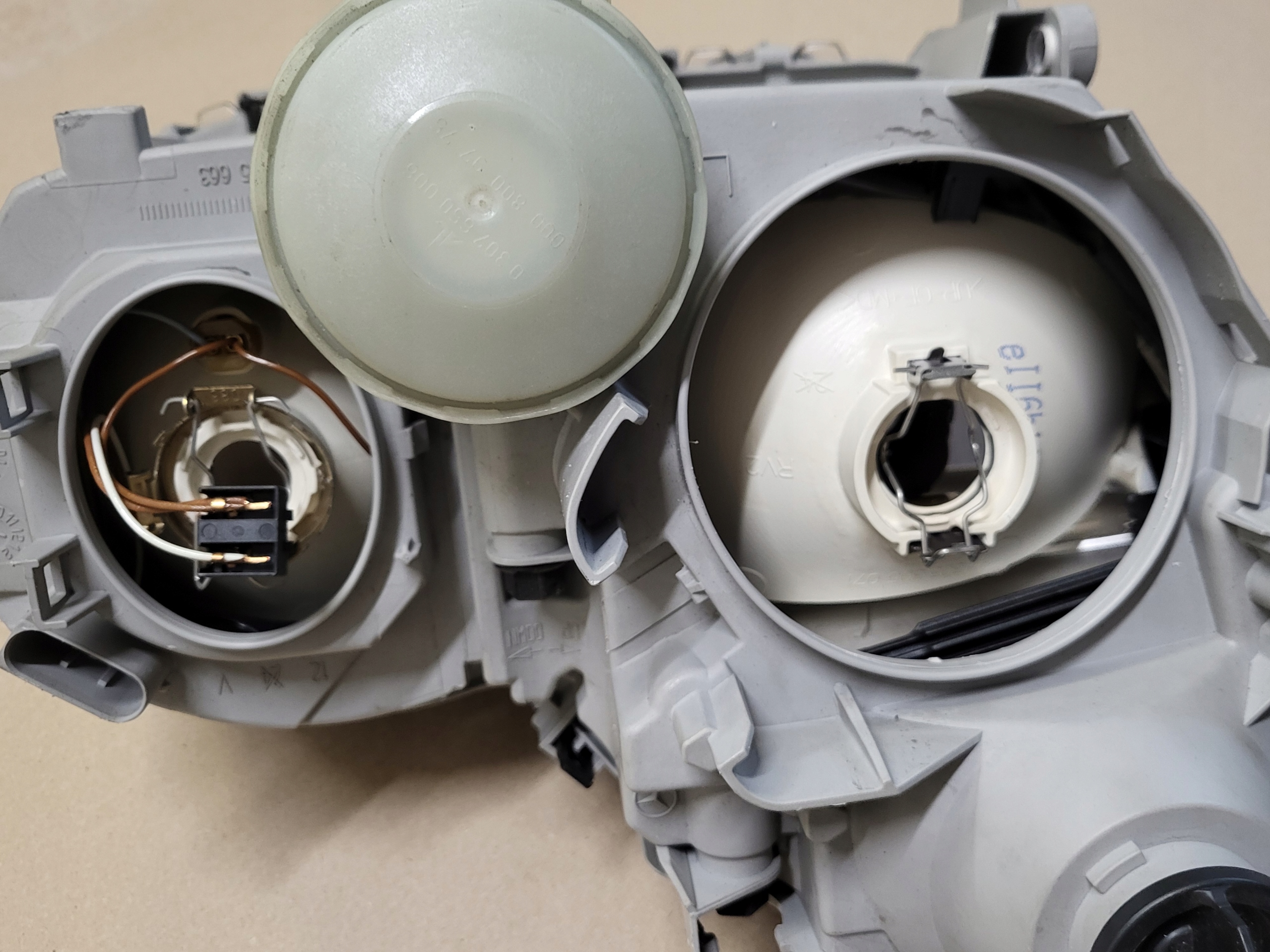light REFLEKTOR left front MERCEDES C W203 OE EUROPA