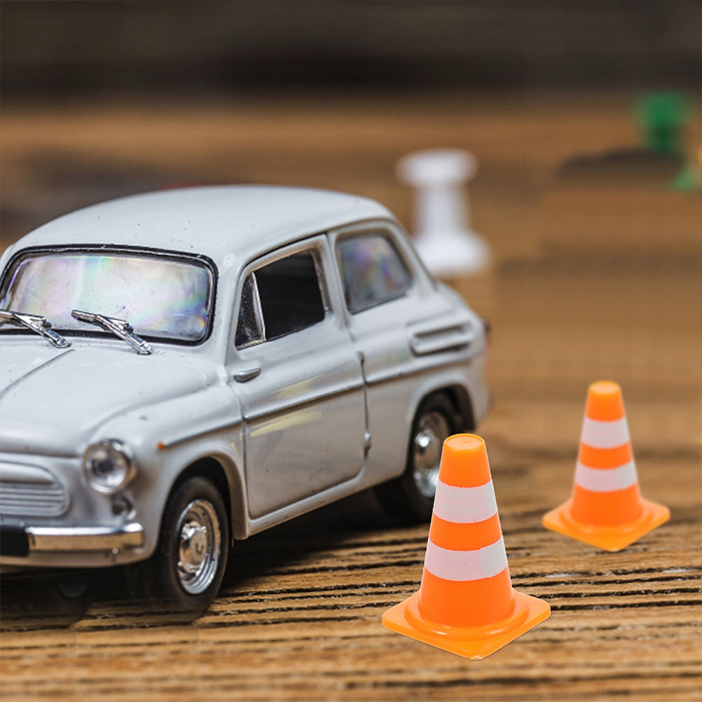 DZIECIĘCE SZYSZKI AKTYWNE REZYGNATY EMBLEMATY DROGOWE 40 SZT Minimalny wiek dziecka 18