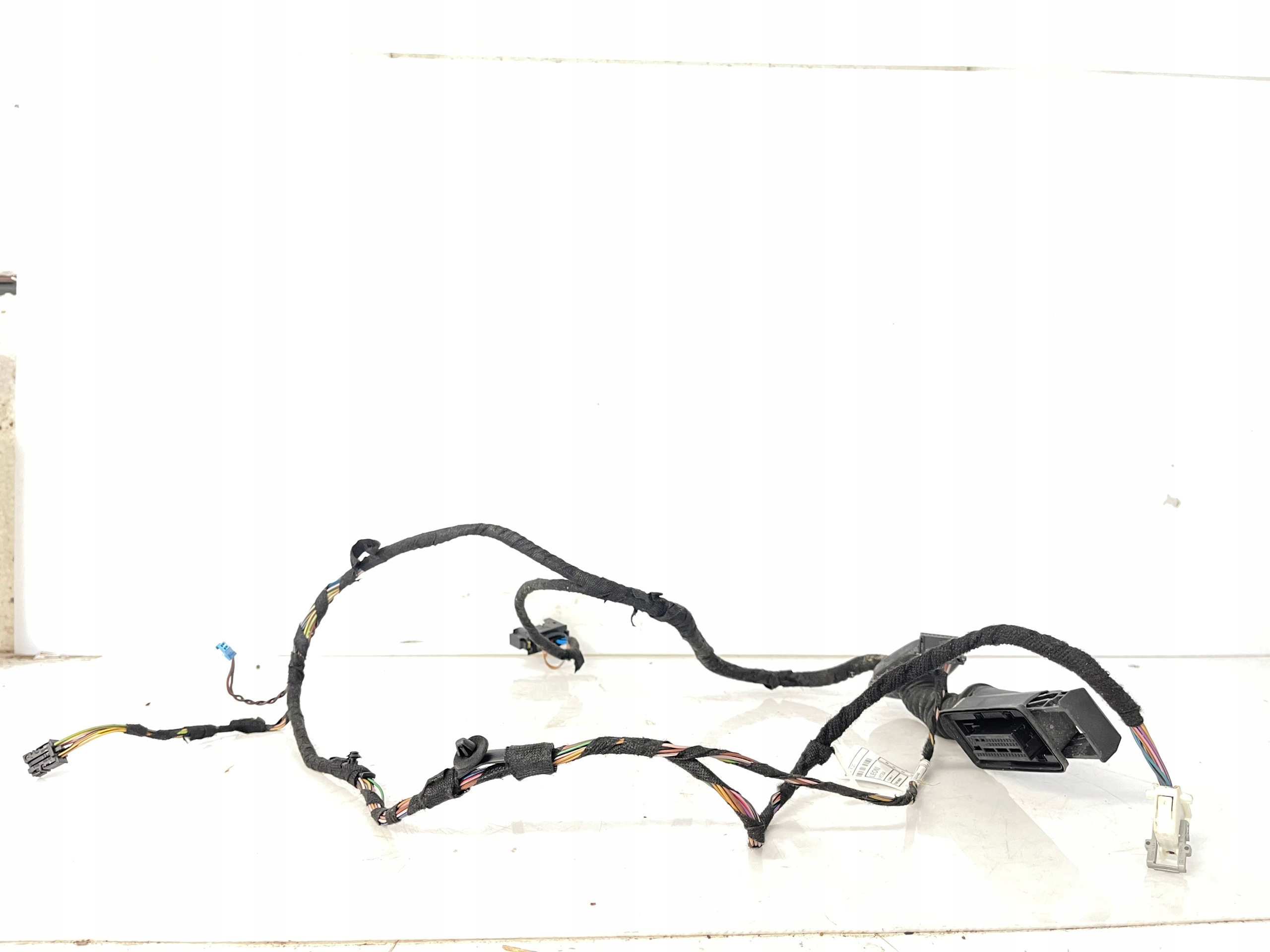 BMW 1 F20 F21 2017 bundle door left front 9335289