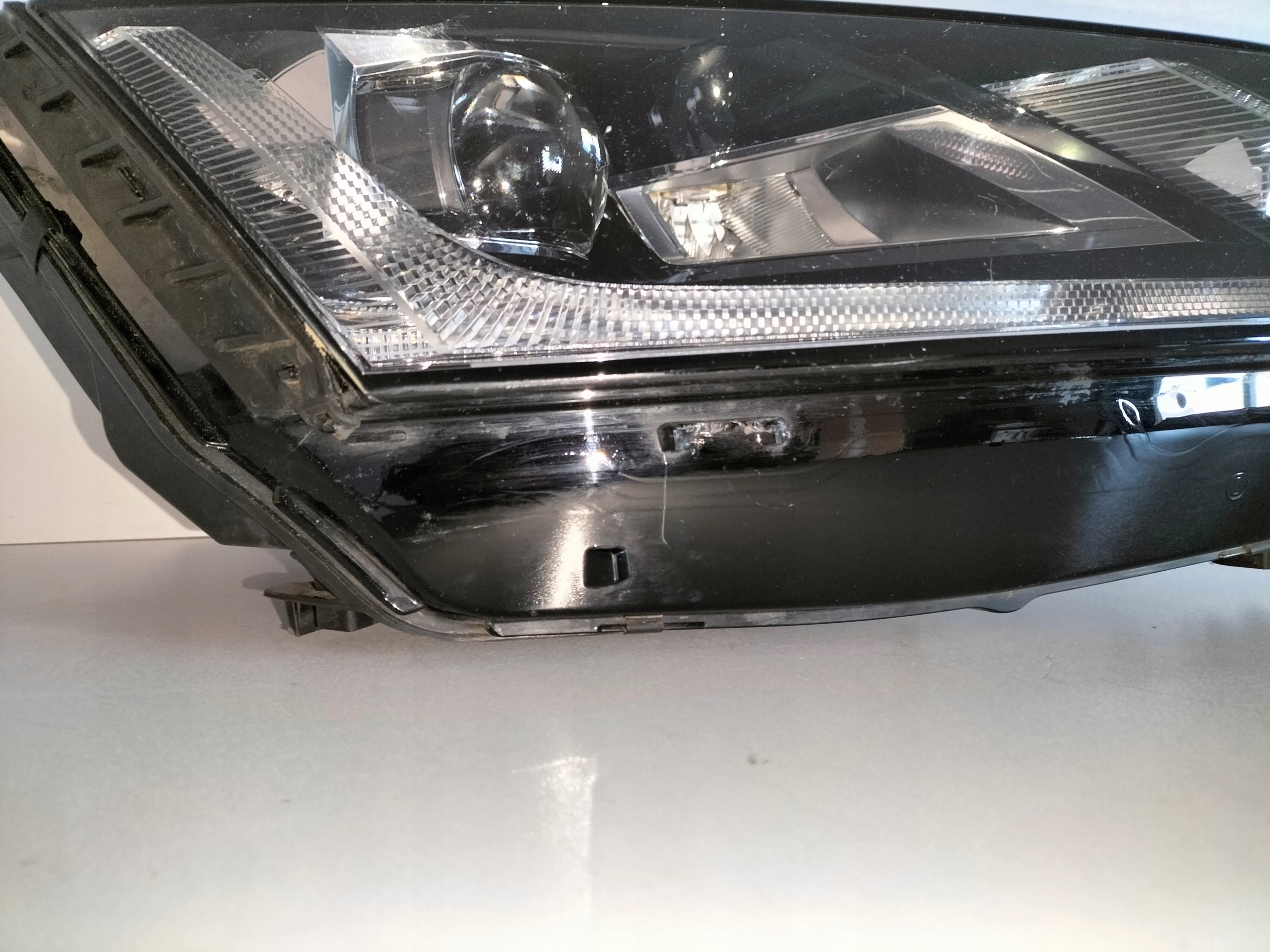 light front reflektor right SKODA OCTAVIA 4 IV 19- FULL LED
