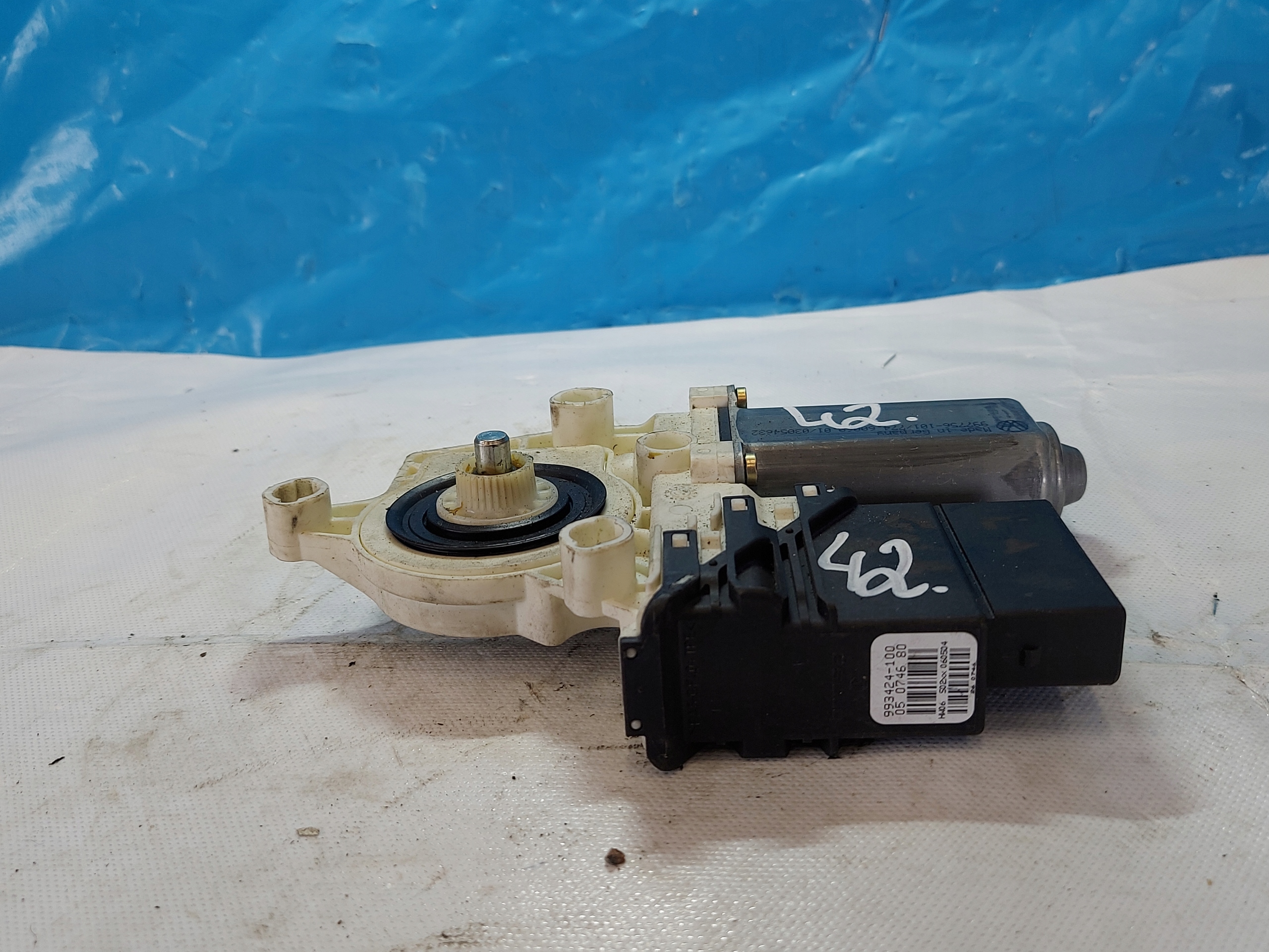 engine lifting windows GOLF V 993424100 left rear part