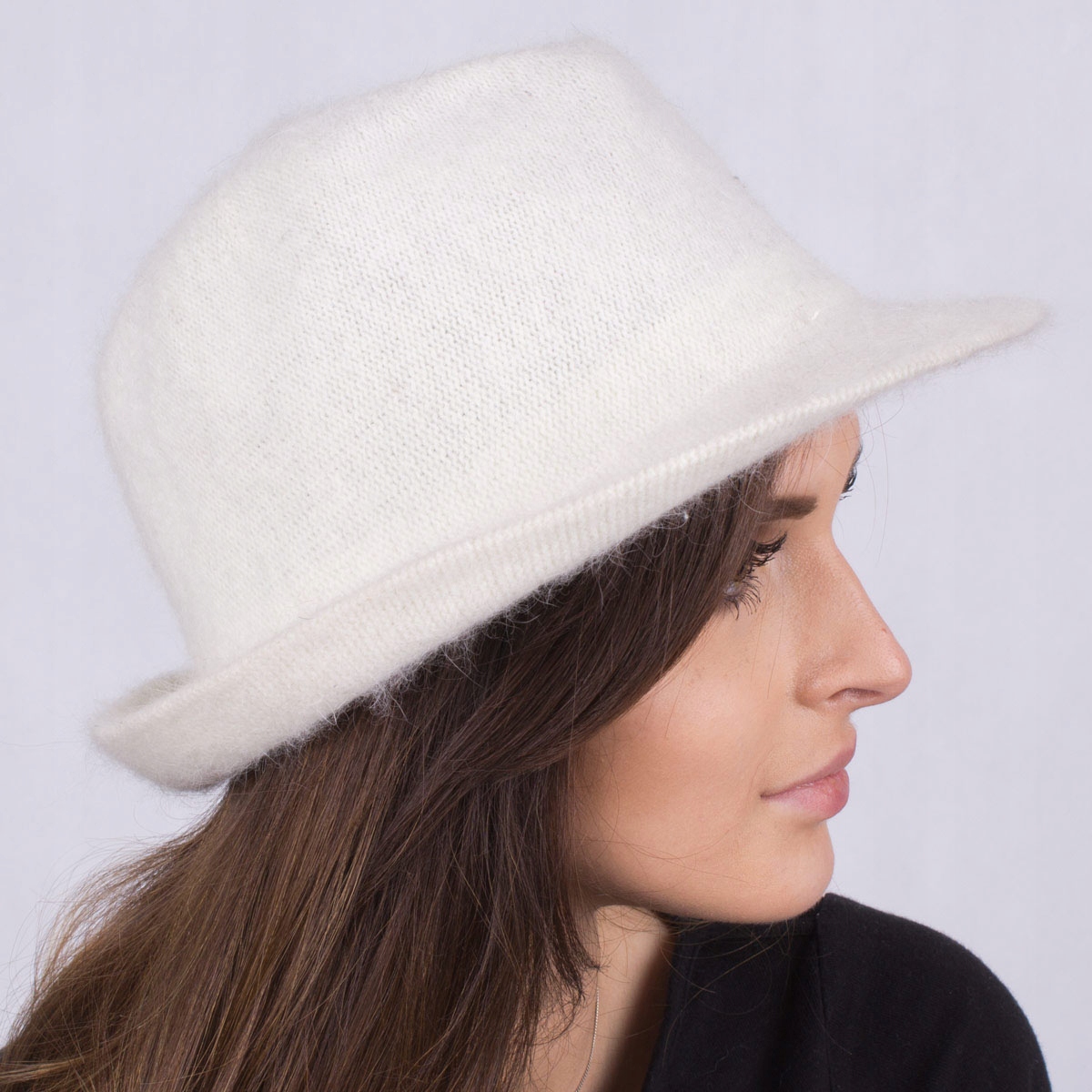 

Czapka Ciepła Modna Likwidacja -80% H014BIAŁY