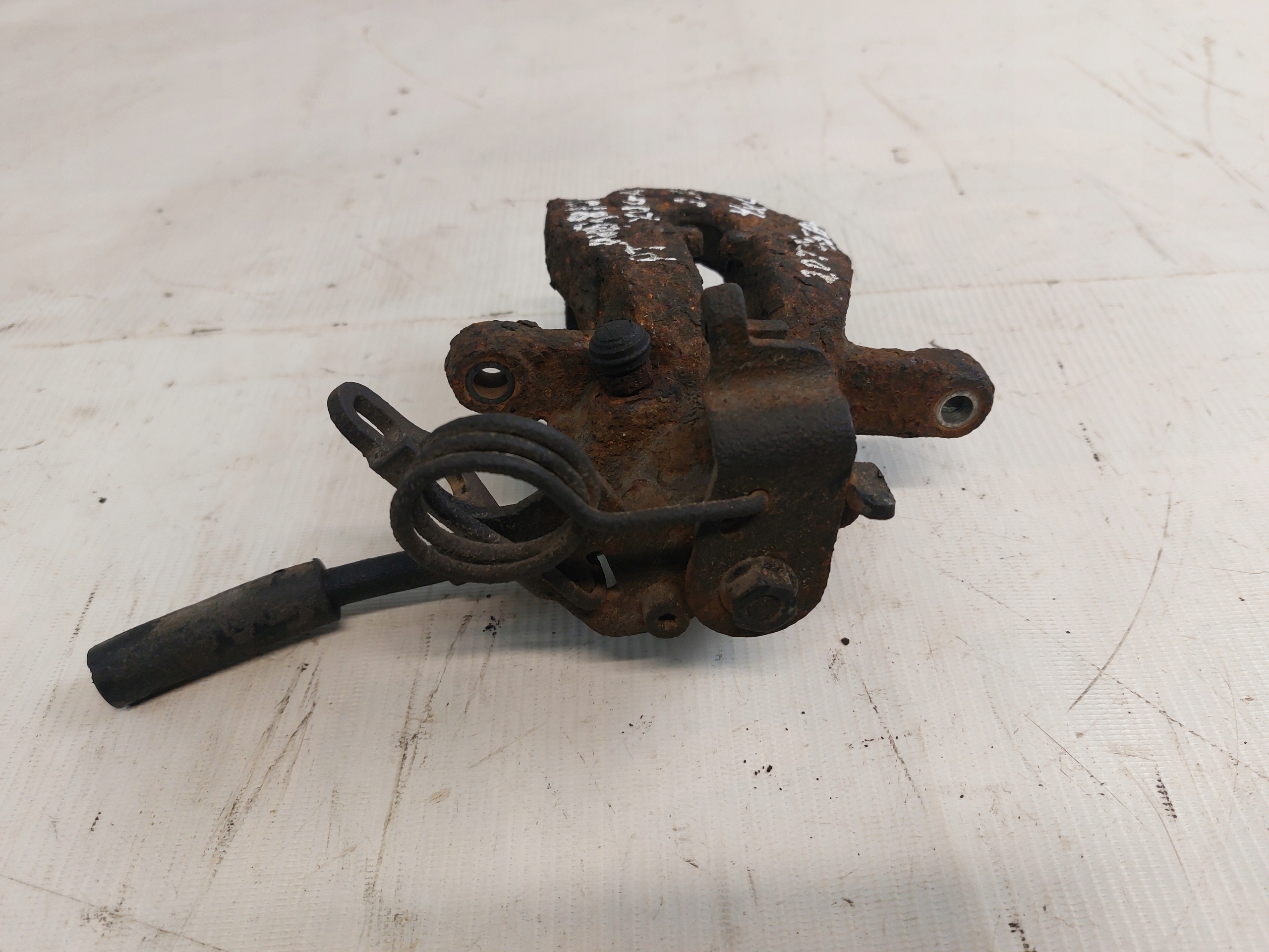 caliper brake right rear part FORD KUGA and 2.0TDCI