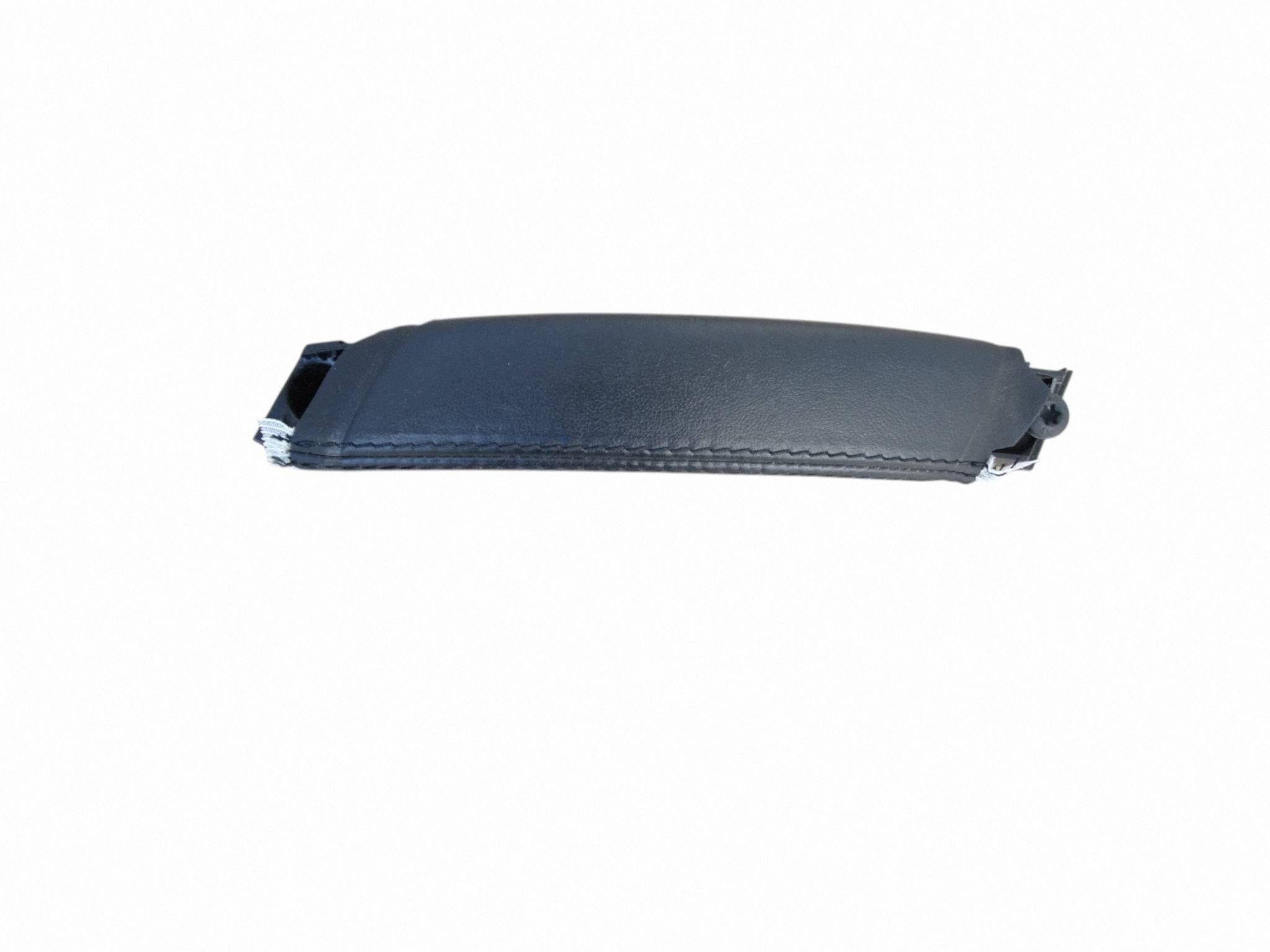 bracket / handle door front side right Land Rover Discovery Sport L550