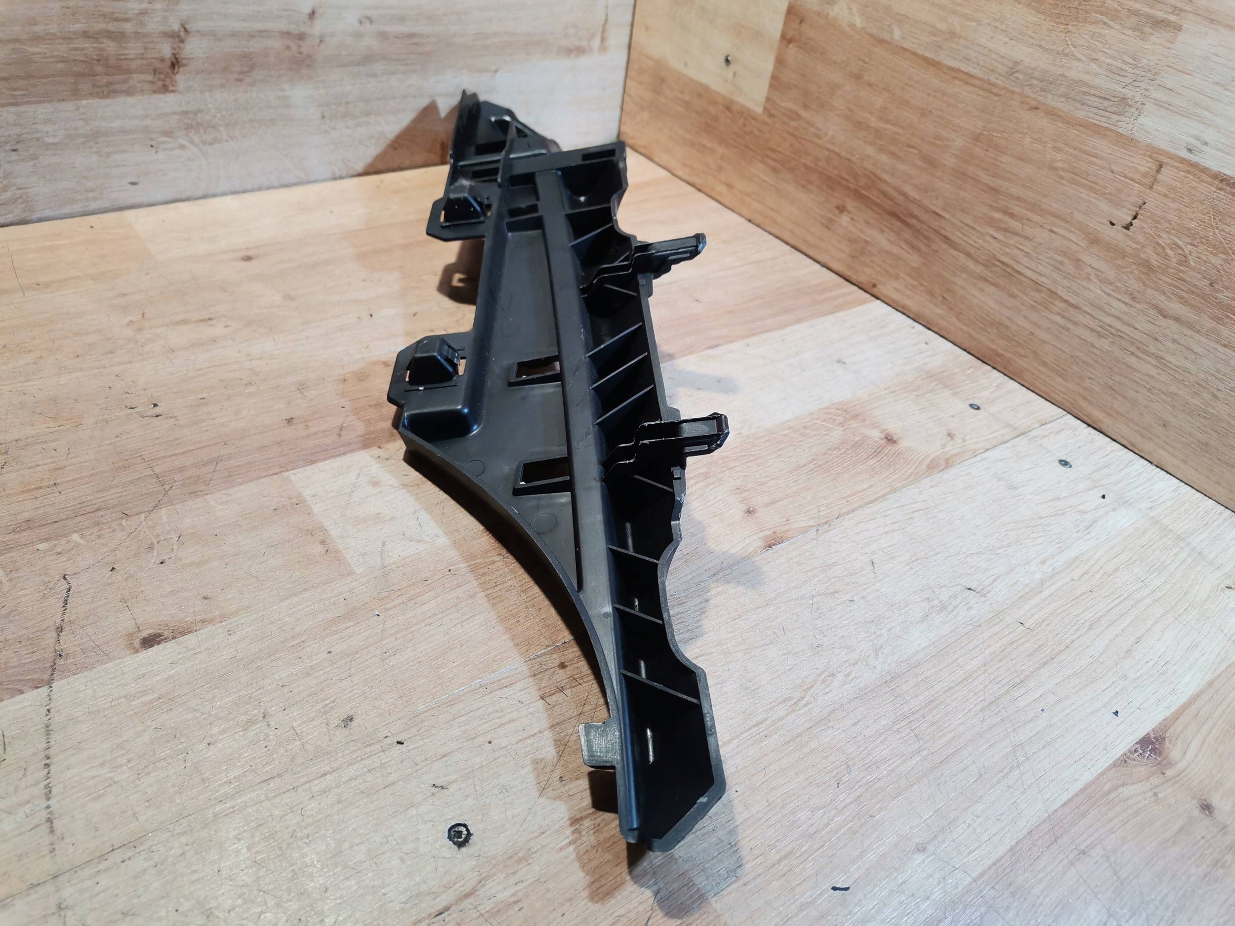 holder polki right Citroen C4 Cactus 9801353377 ang