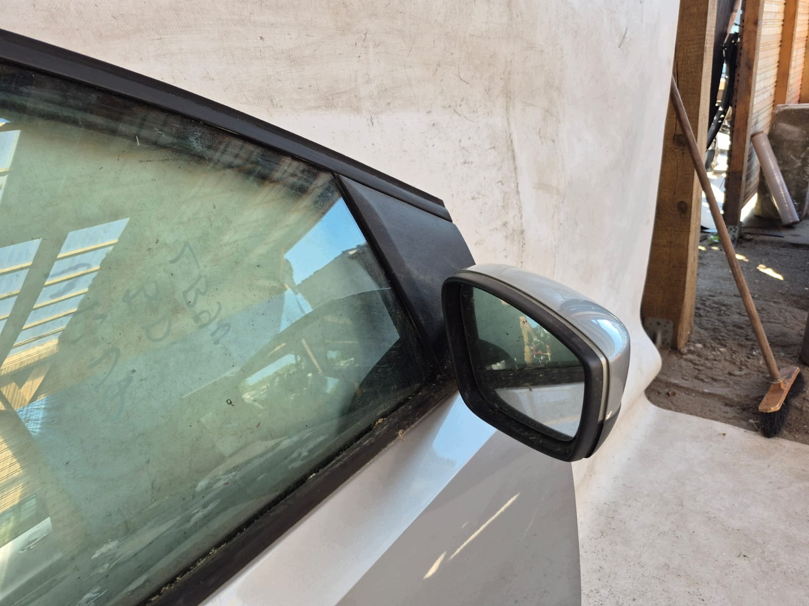 VW UP MII CITIGO 5D 11- door right front front complete LAK.LB9W