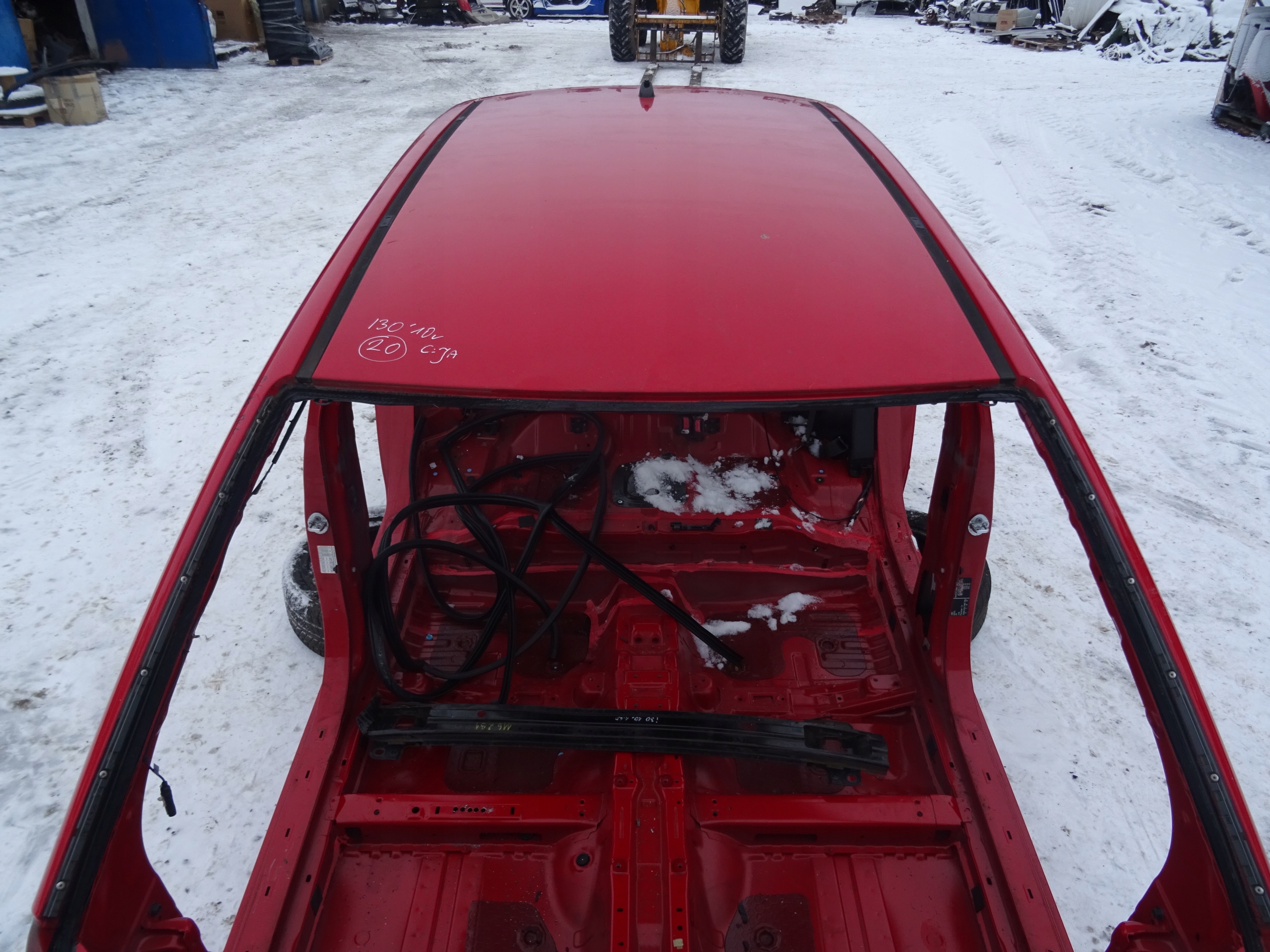 1865468 - HYUNDAI i30 и FD потолок крыша цвет я