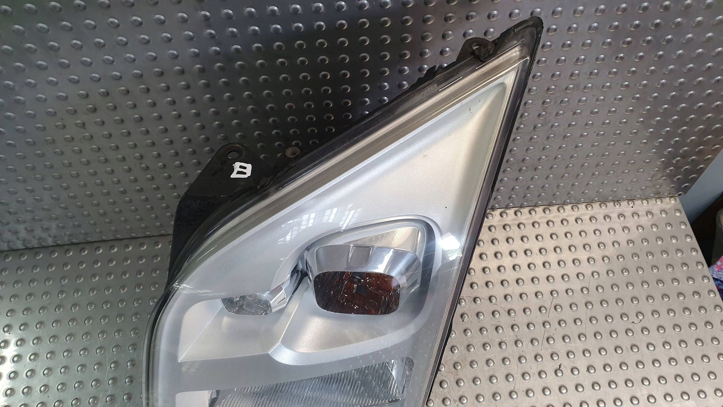 light front left FORD TRANSIT 6C11-13W030-DC 06