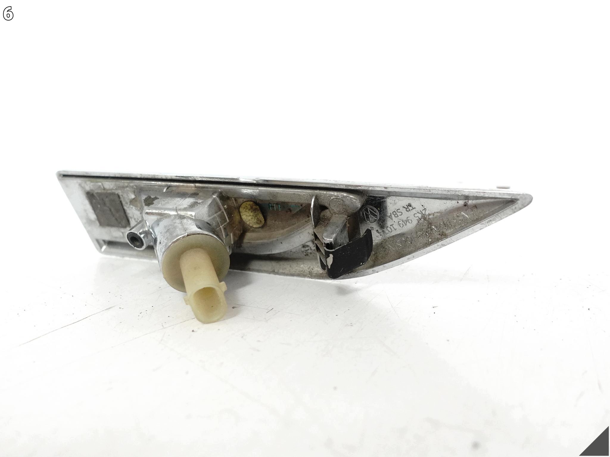 VW CADDY 2K5 LIFT 15-20 indicator blinker W fender front left CHROM