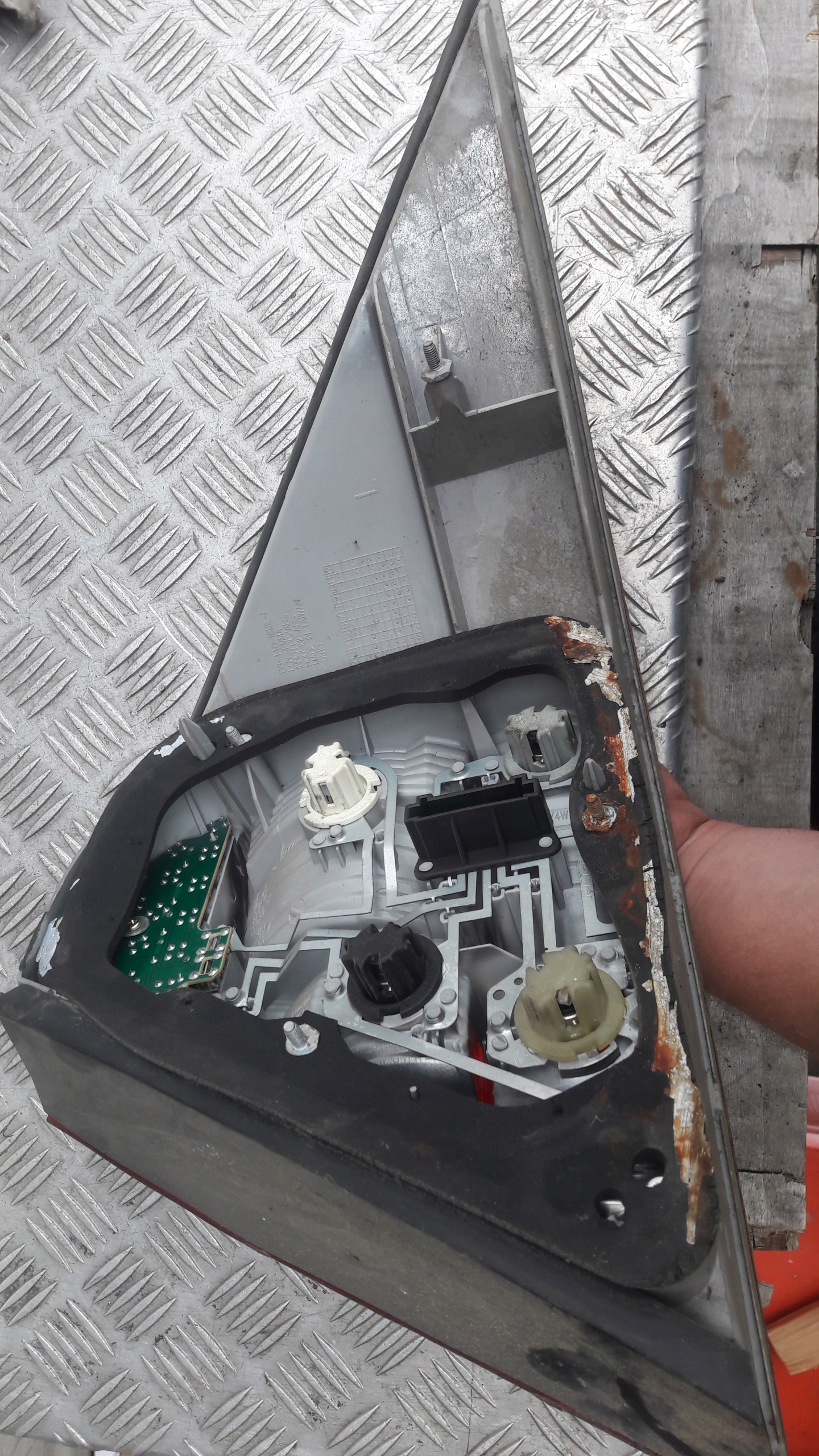 MERCEDES W220 light left rear part LIFT