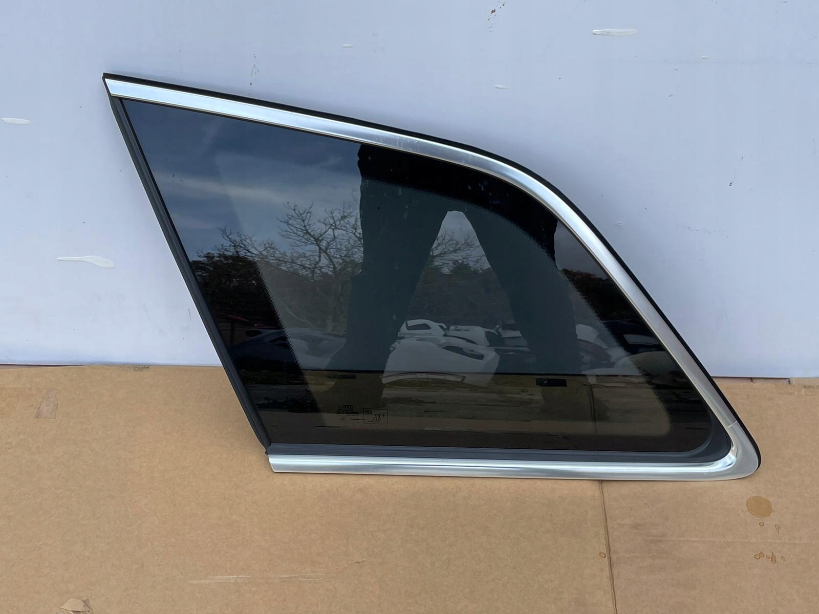 Audi Q7 (2015-2017r.) Стекло Karoseryjną Левый Зад. As1 NOWAm0845297t