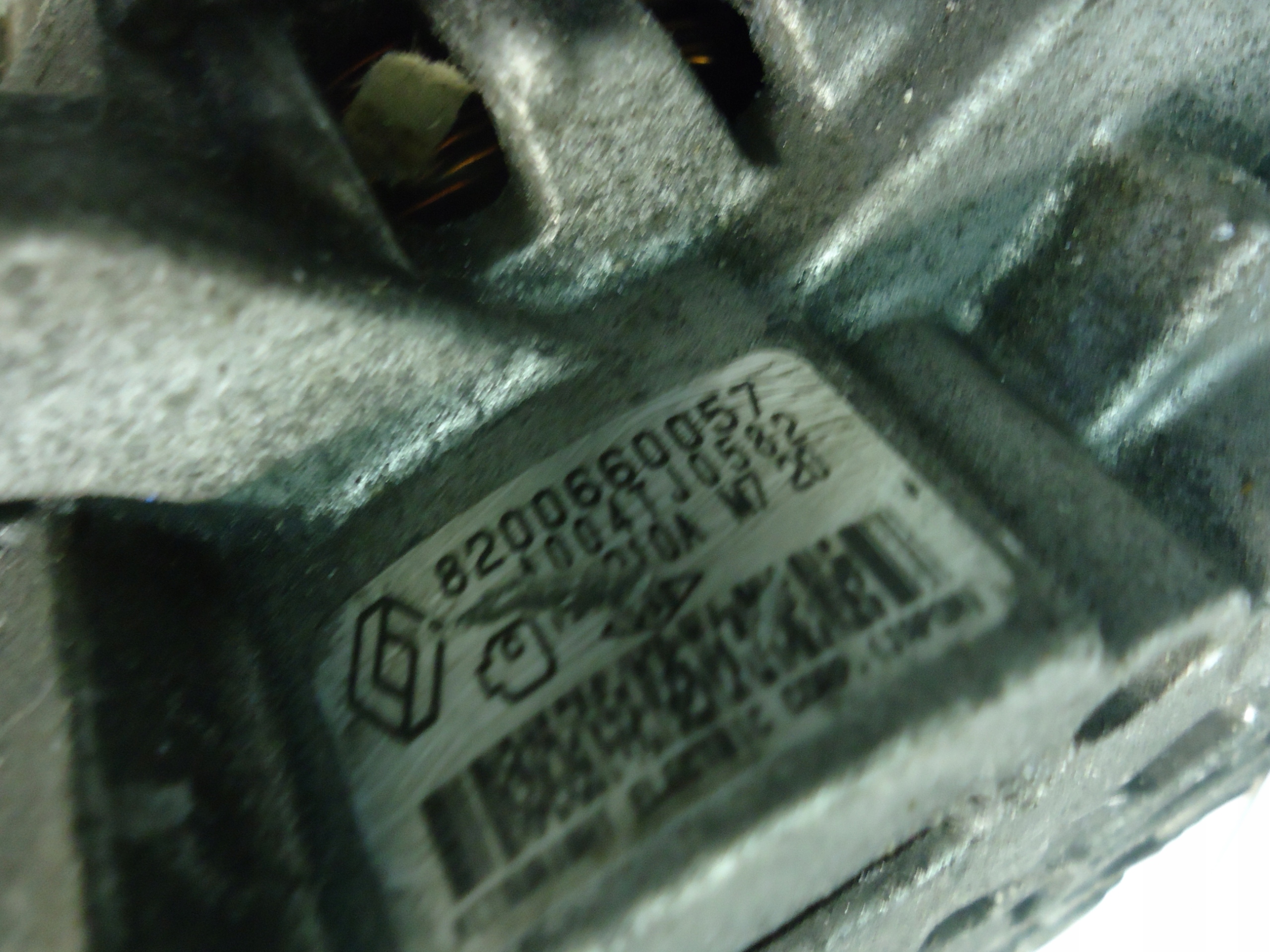 RENAULT MEGANE III 1.5DCI ALTERNATOR 8200660057