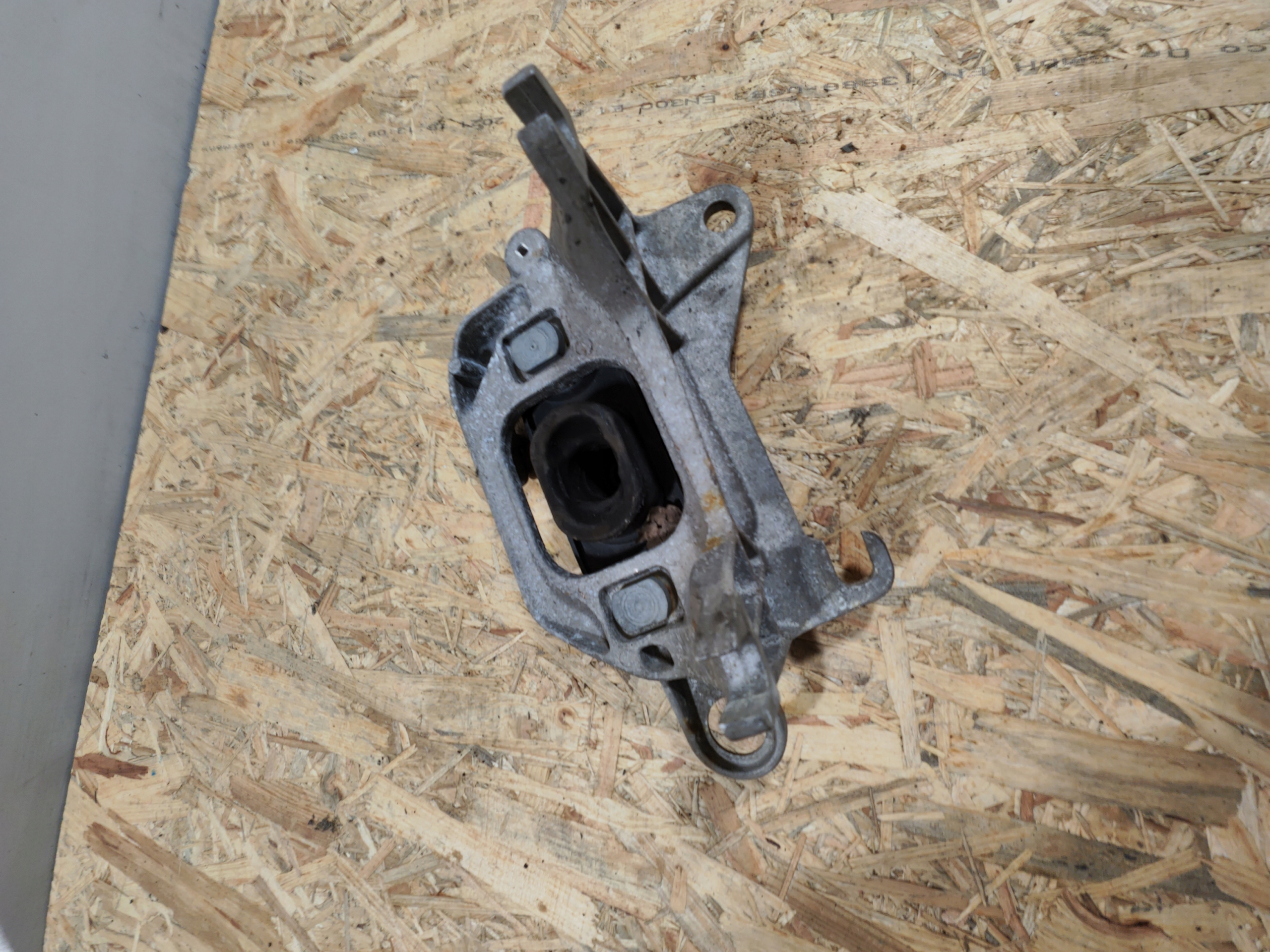holder gearbox mount RENAULT 112221641r
