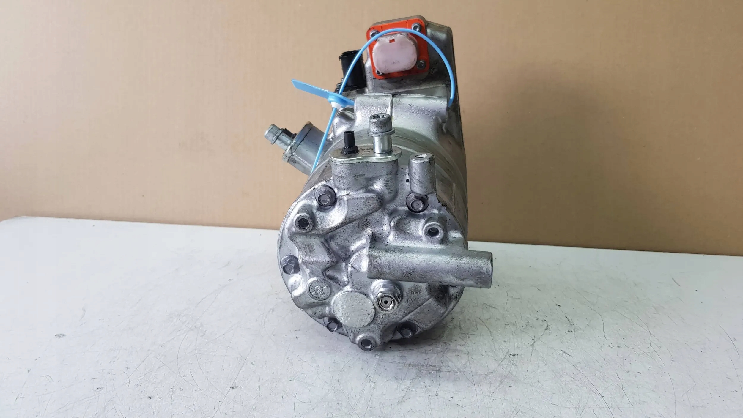 compressor; compressor of the air conditioning 80A816797 AUDI Q5 80A
