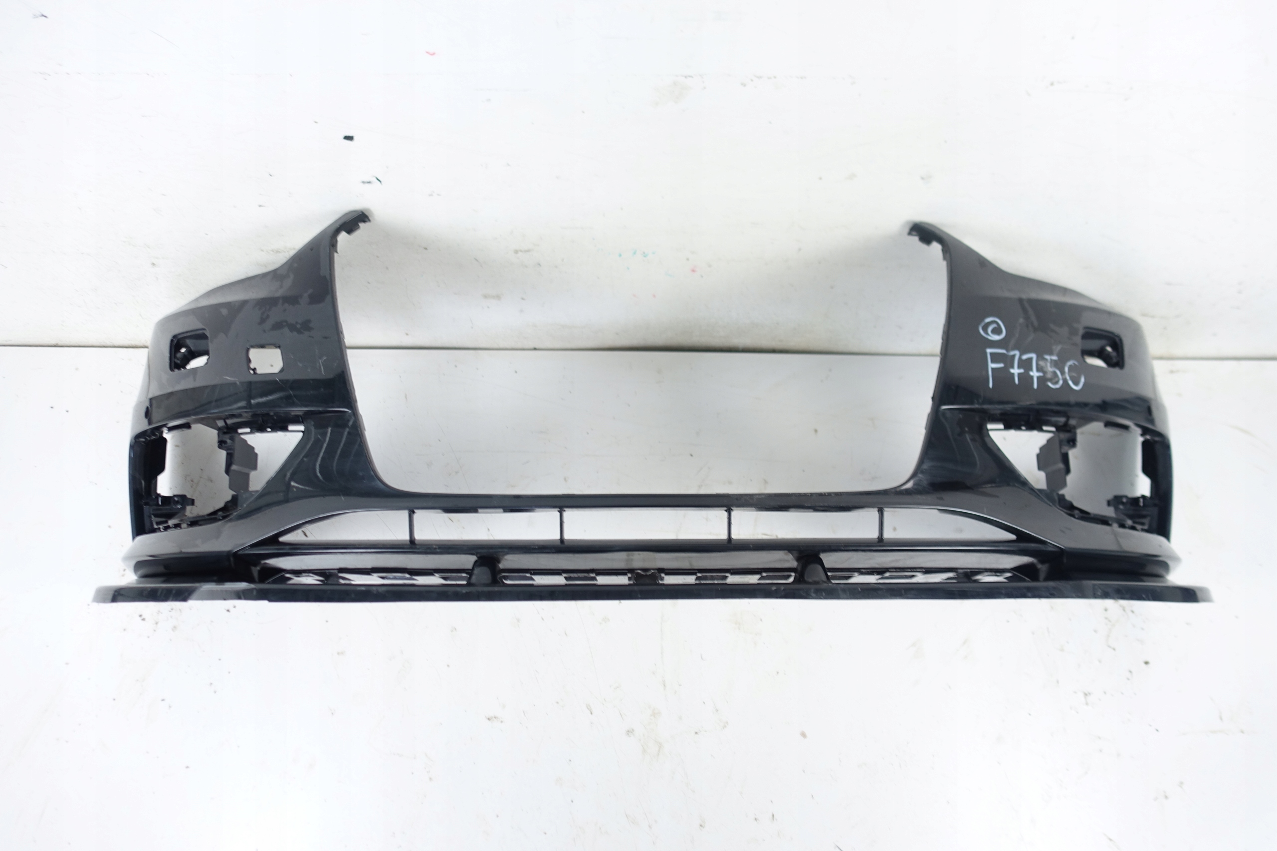 AUDI A3 8V 2013- bumper front front 8V3807437DE