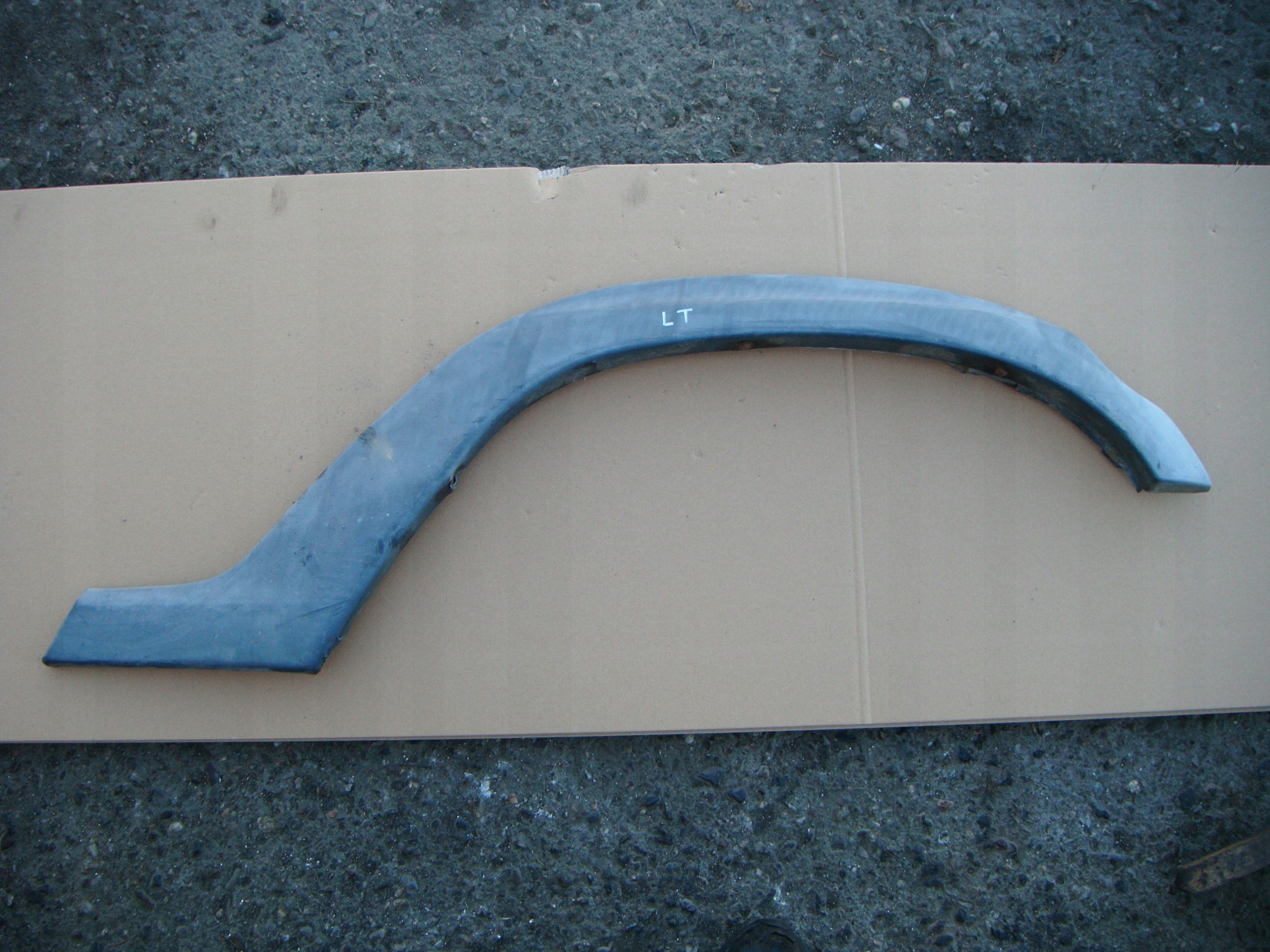 KORANDO II 2 96- LISTWA NAKŁADKA BŁOTNIKA