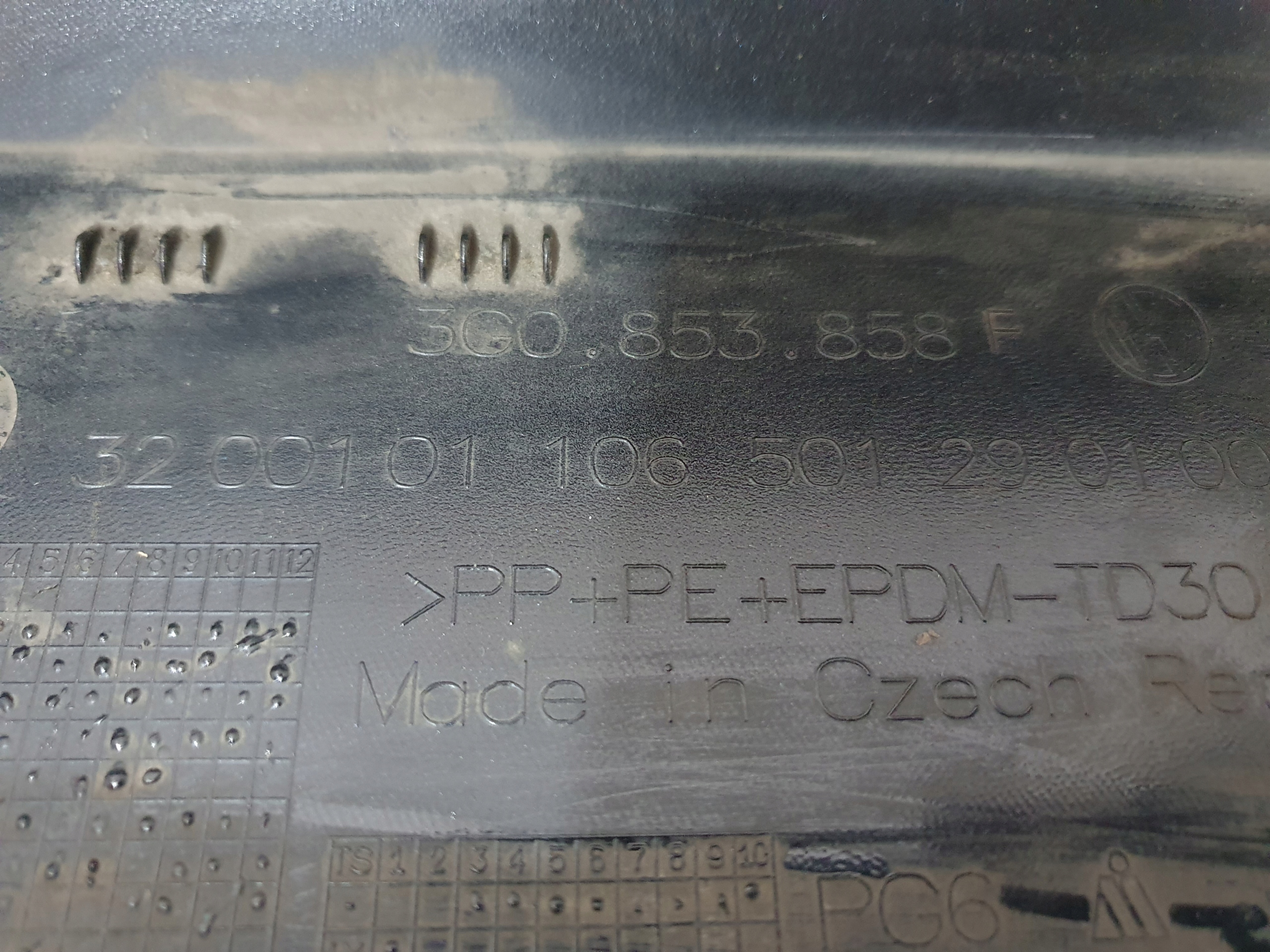 VW Passat B8 moulding threshold right 3G0853858F