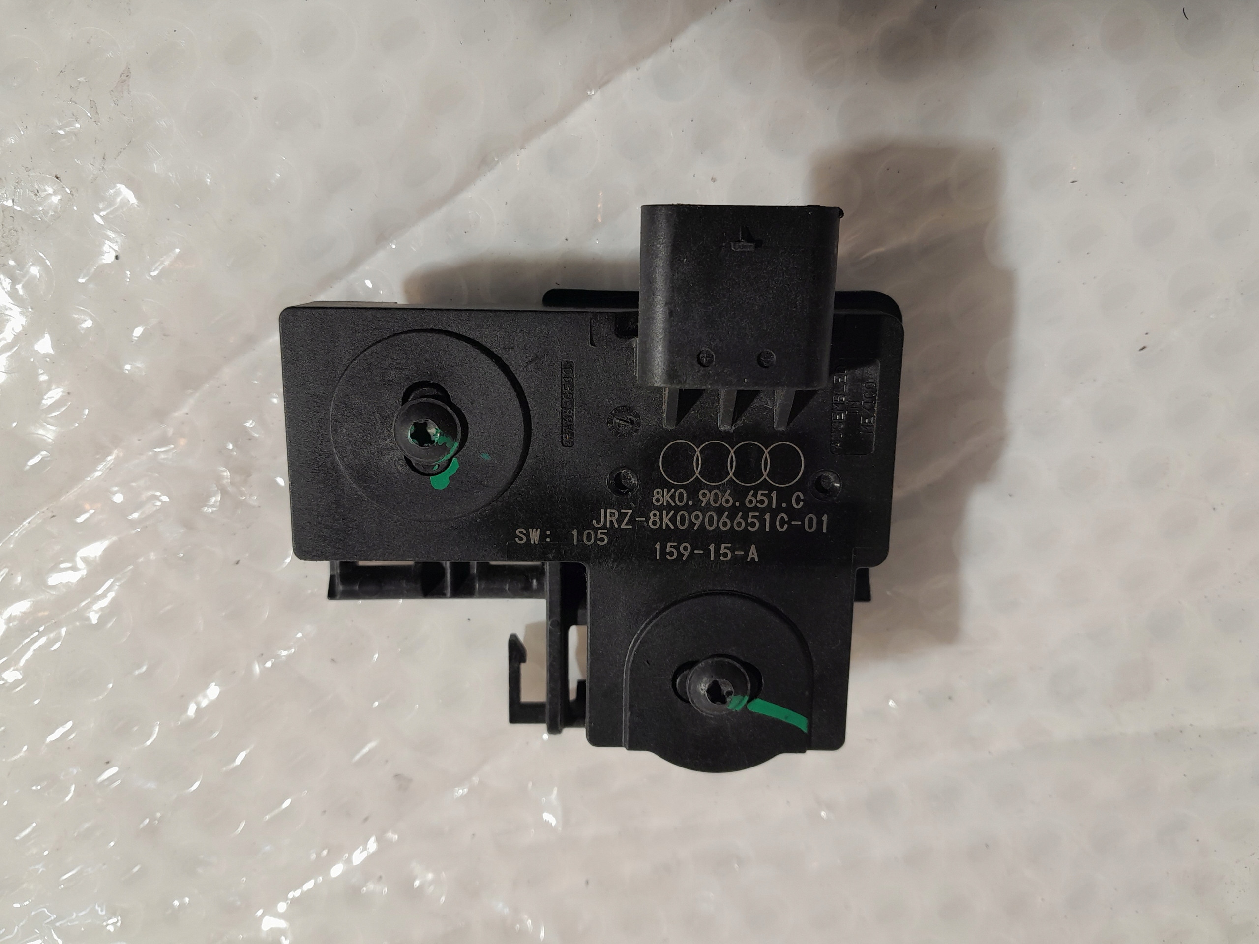 AUDI VW snimač razine goriva 8K0906651C