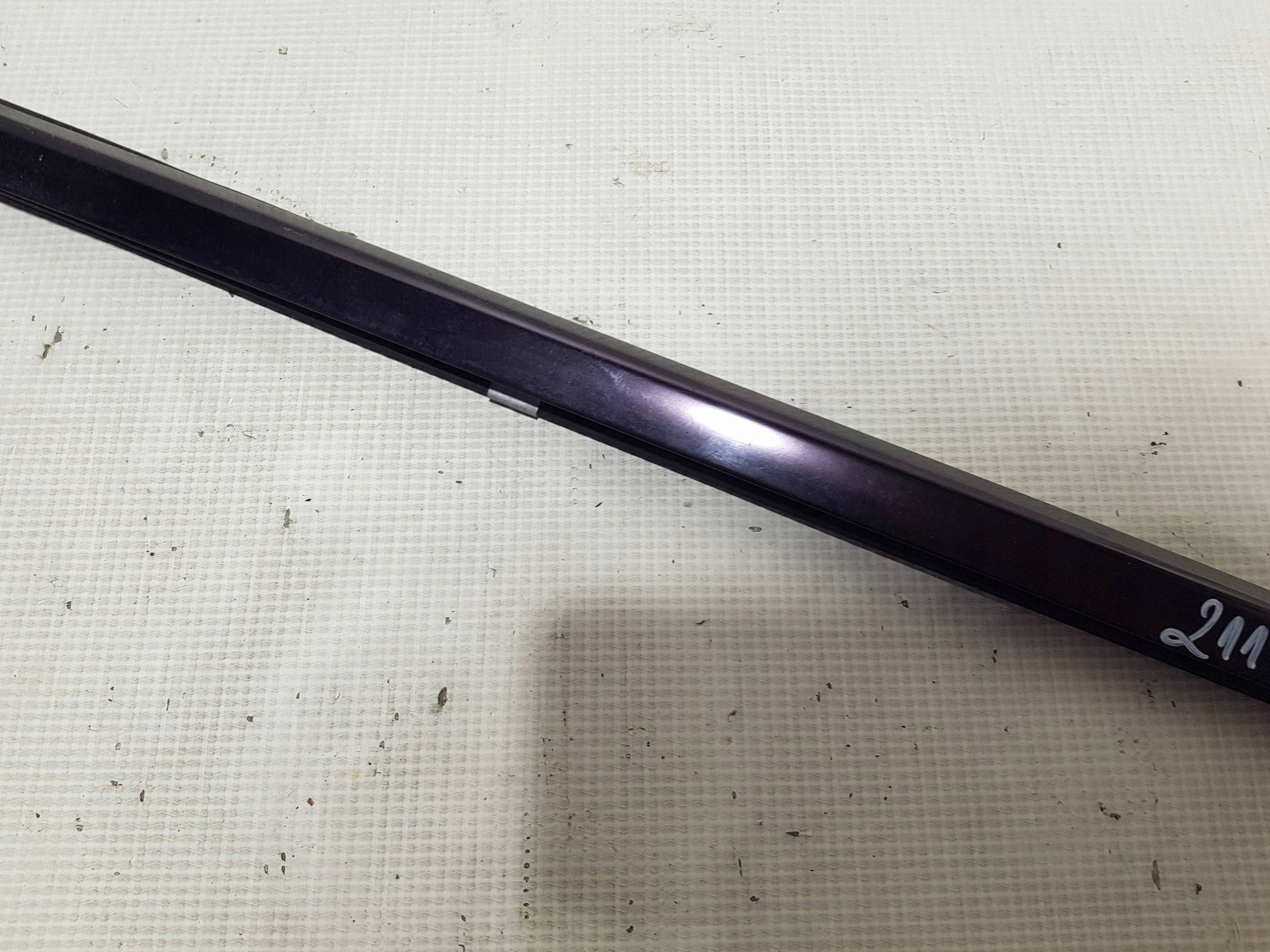 moulding door przednich front dust left Mercedes E W211
